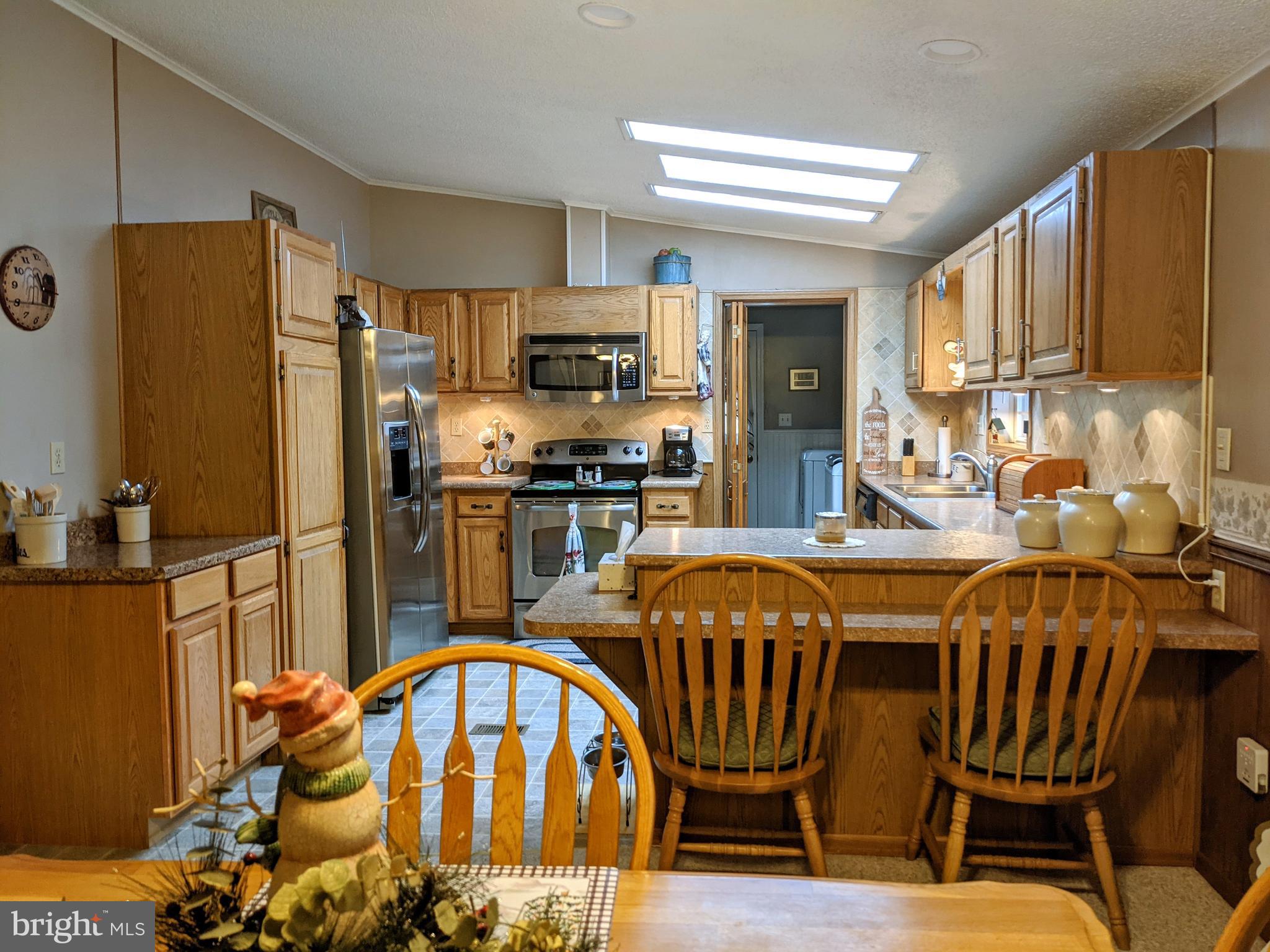 COLONIAL ESTATES - Residential
