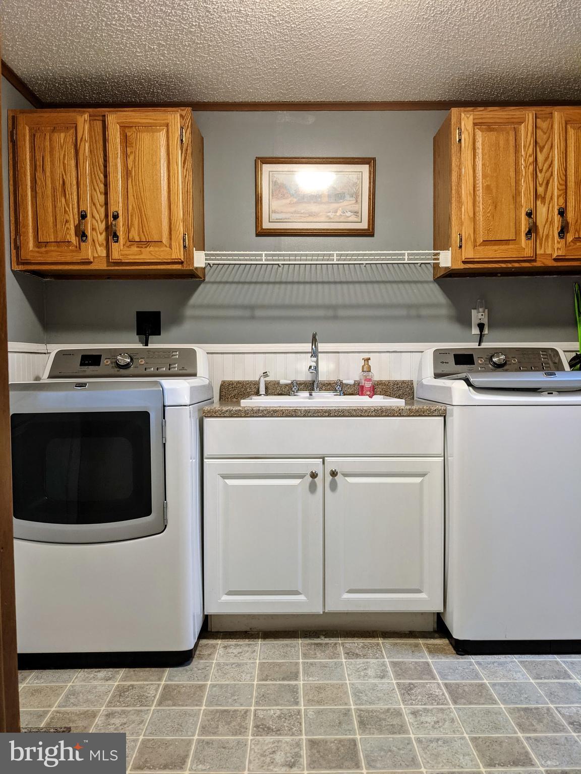COLONIAL ESTATES - Residential