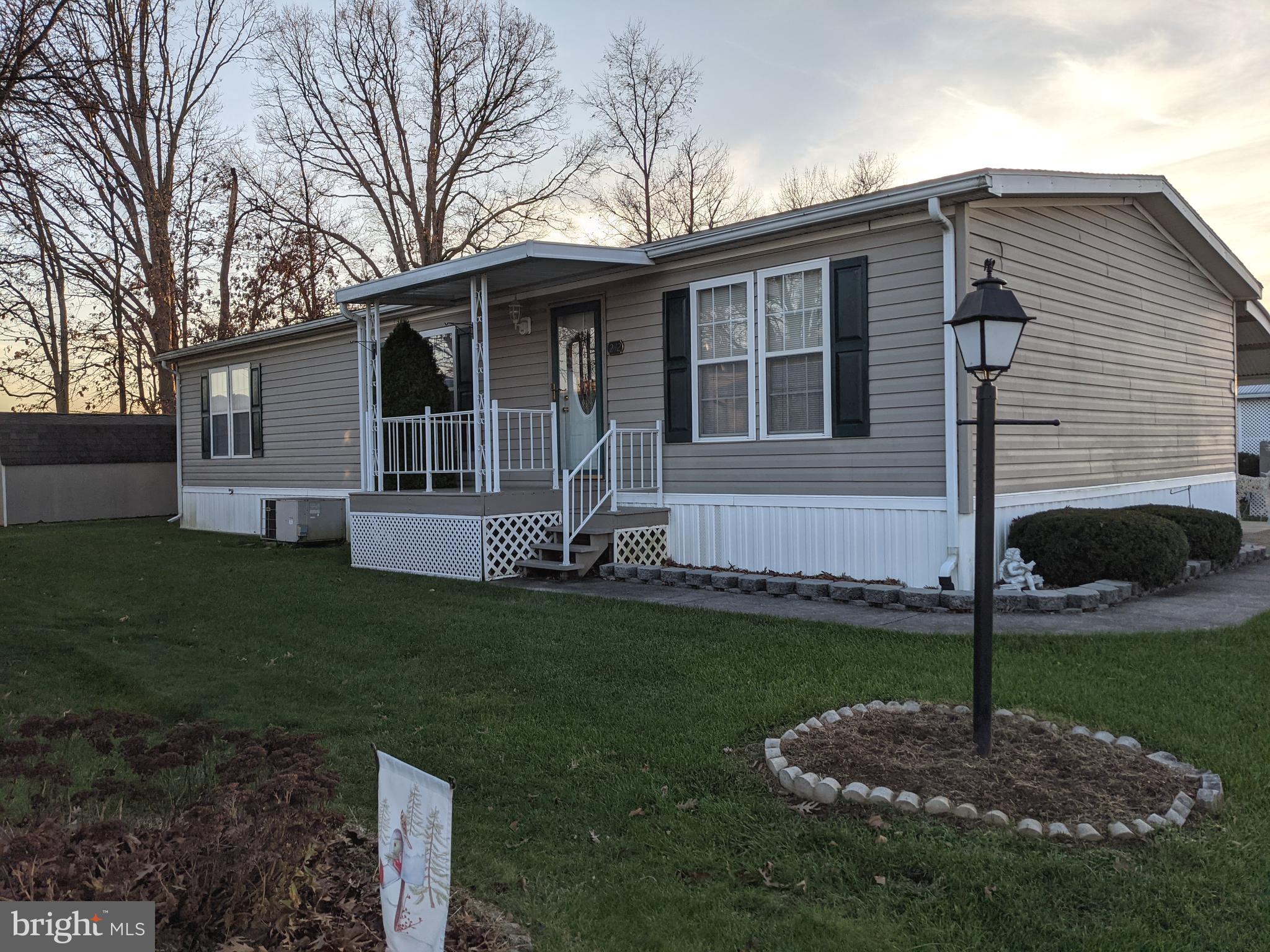 COLONIAL ESTATES - Residential