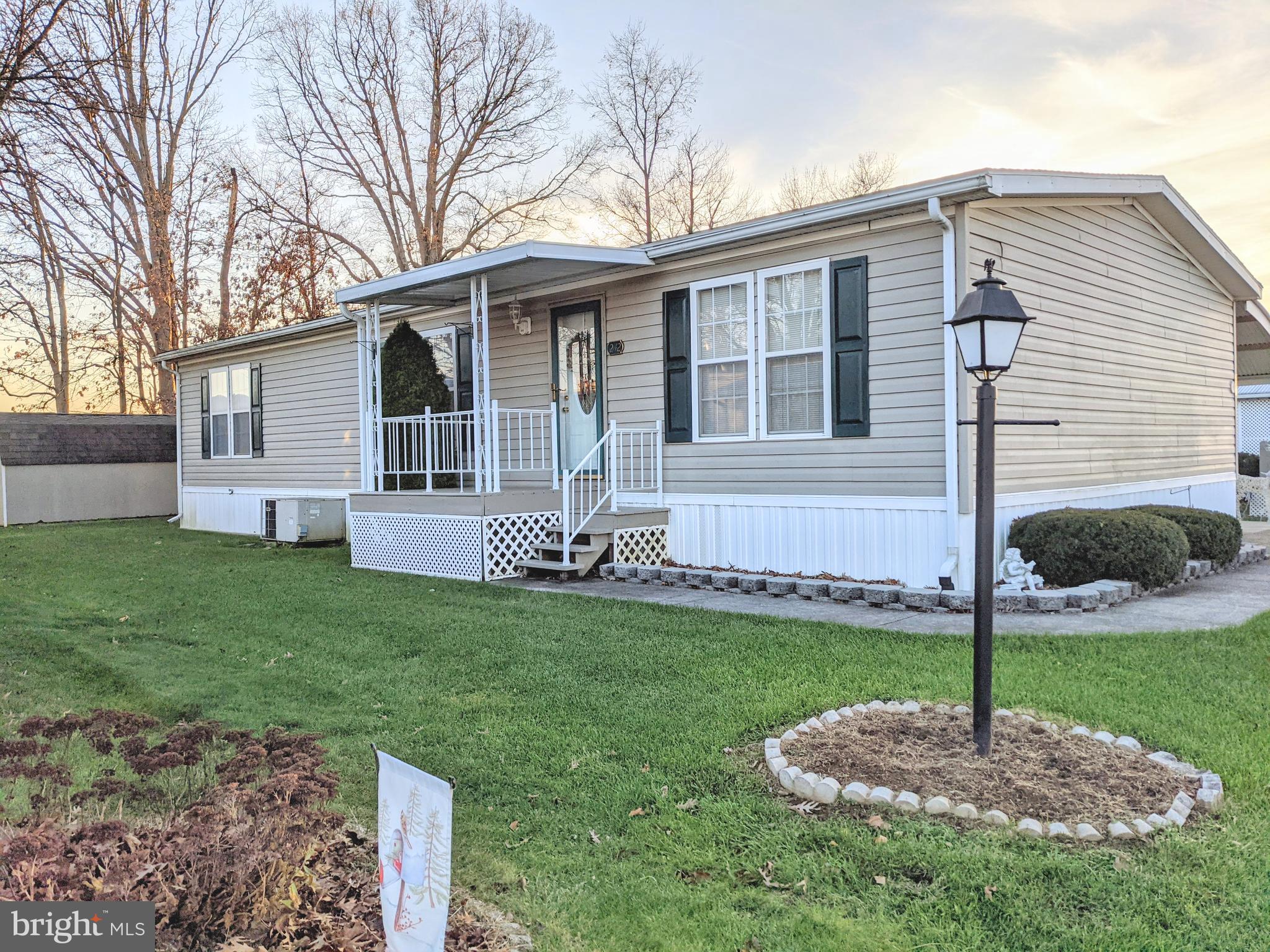 COLONIAL ESTATES - Residential