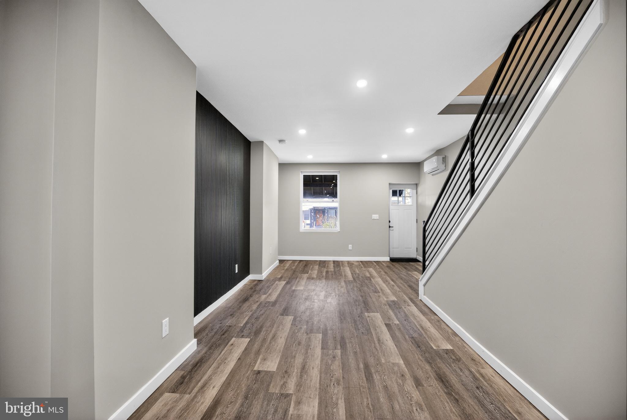 UNIVERSITY CITY - Residential