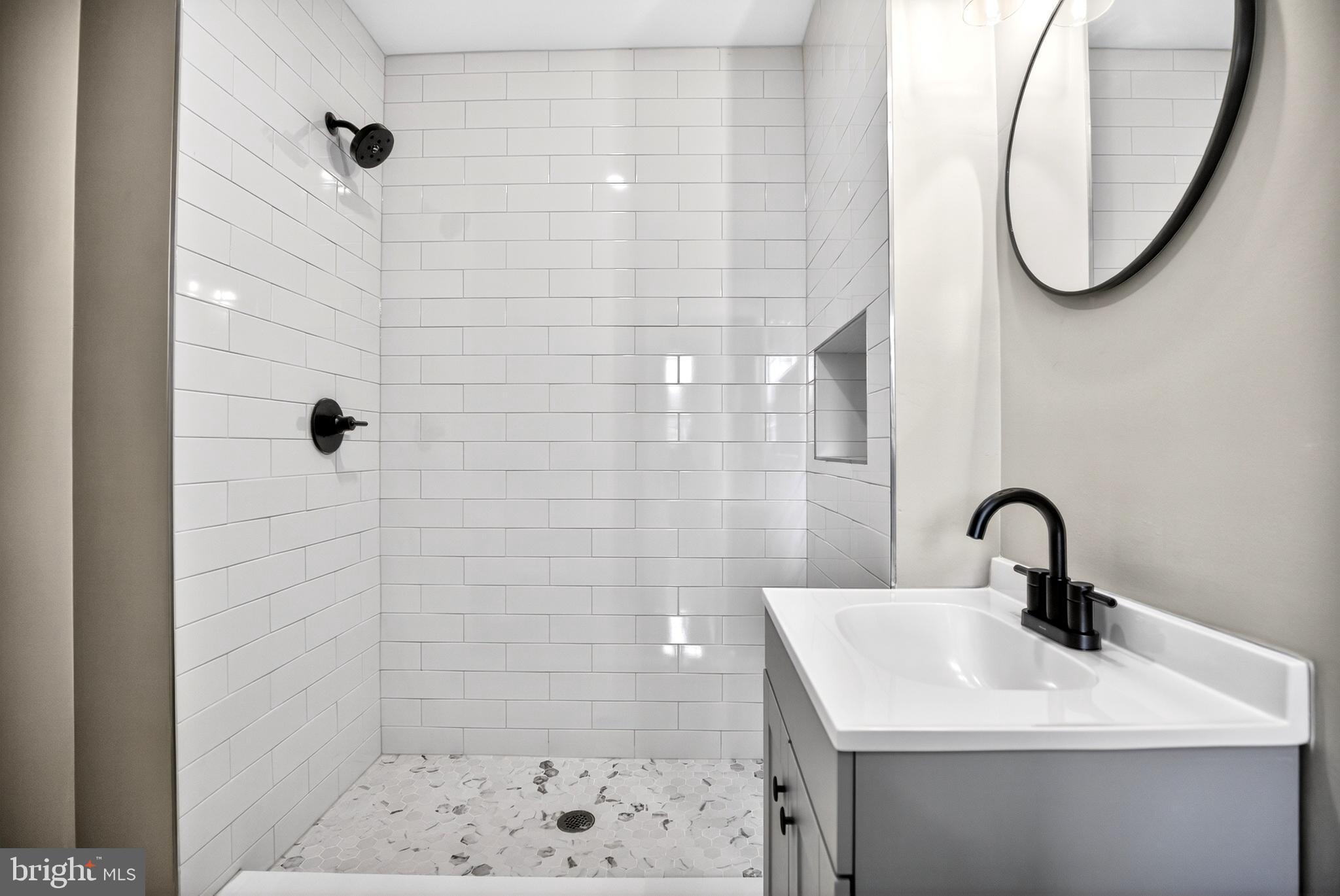 UNIVERSITY CITY - Residential