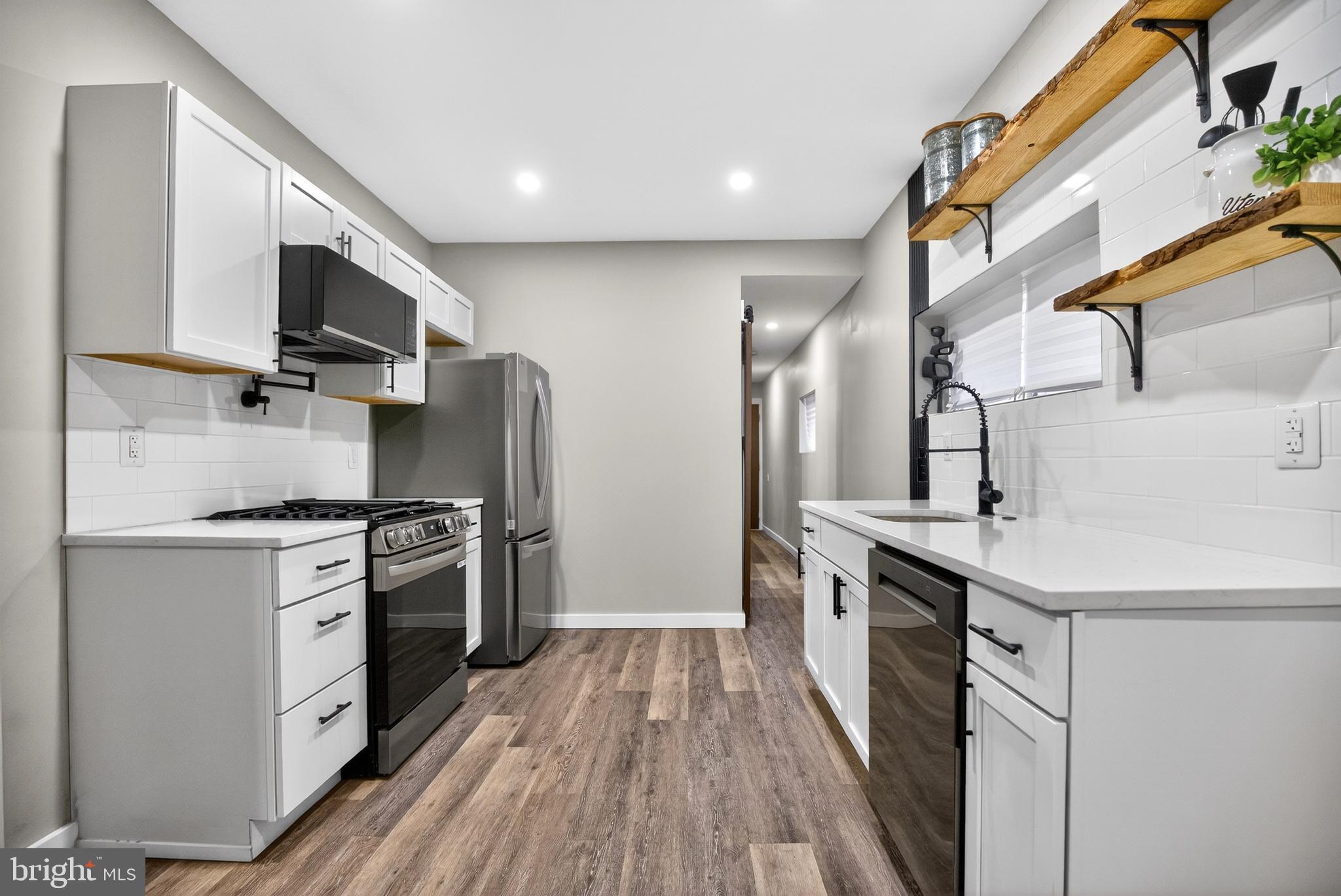 UNIVERSITY CITY - Residential