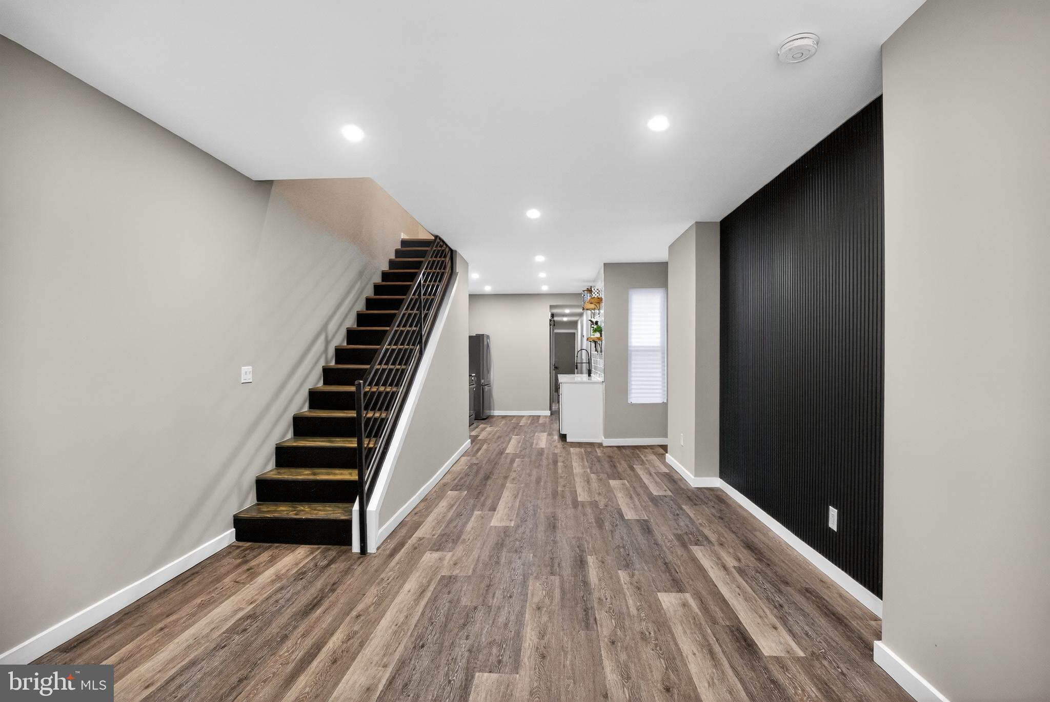 UNIVERSITY CITY - Residential