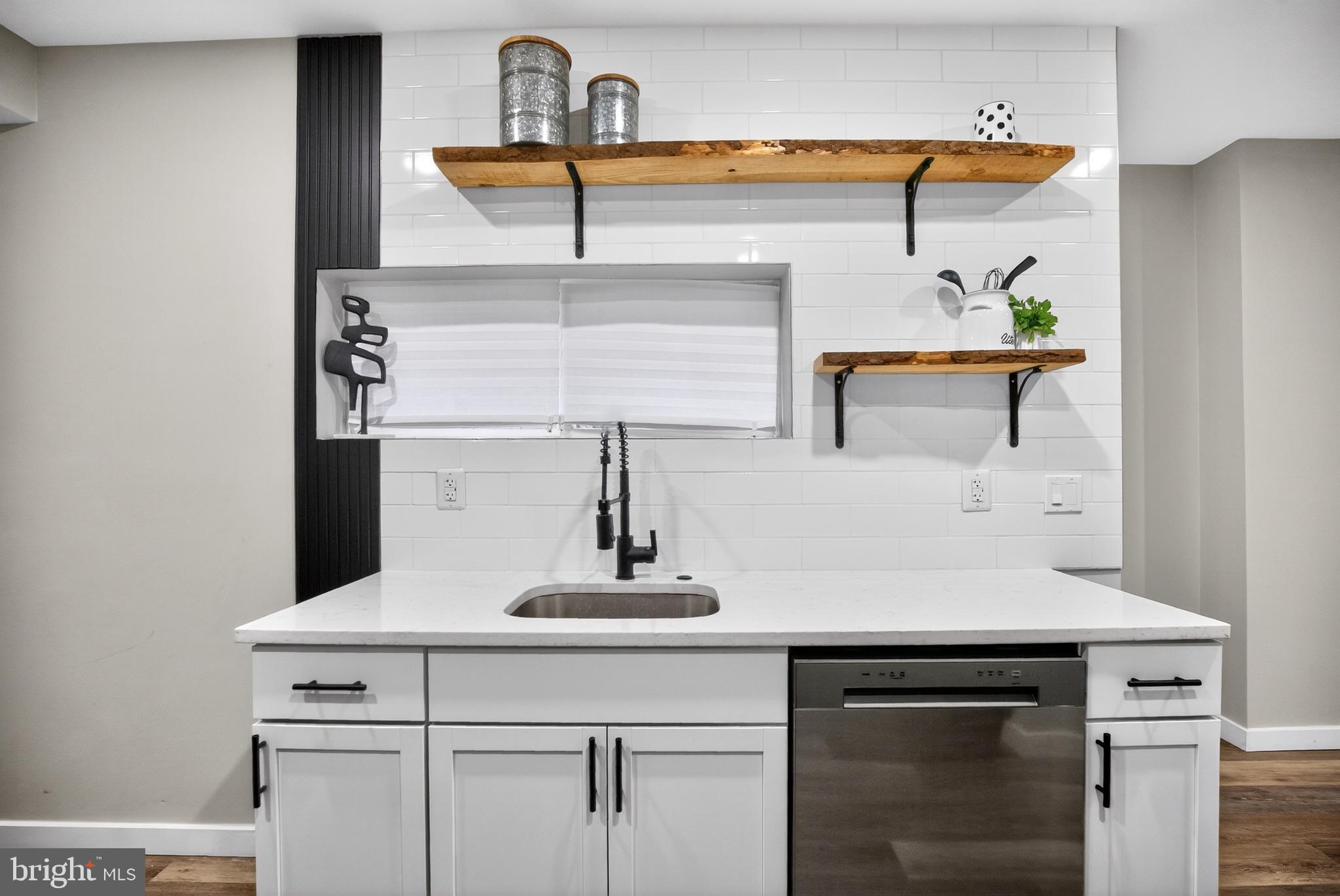 UNIVERSITY CITY - Residential