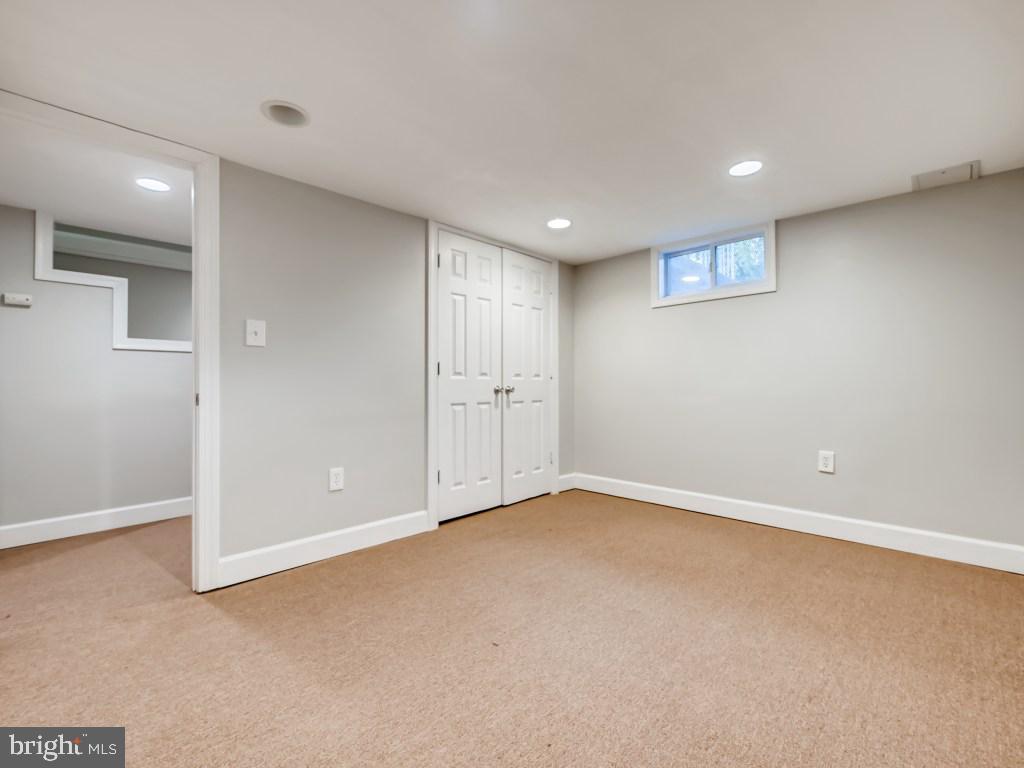 WEST HILLS - Residential