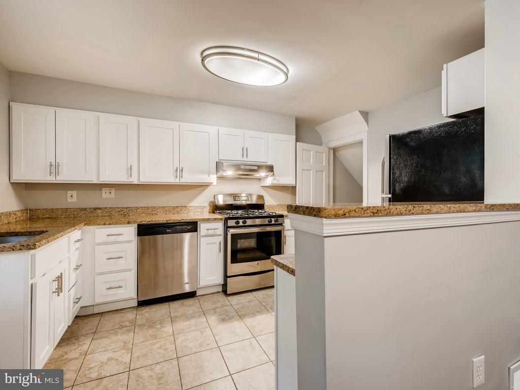 WEST HILLS - Residential