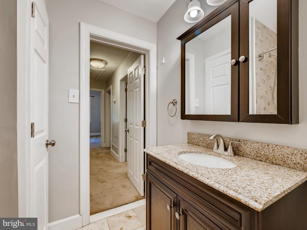 WEST HILLS - Residential