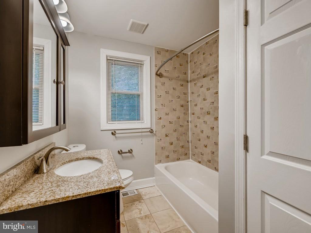 WEST HILLS - Residential