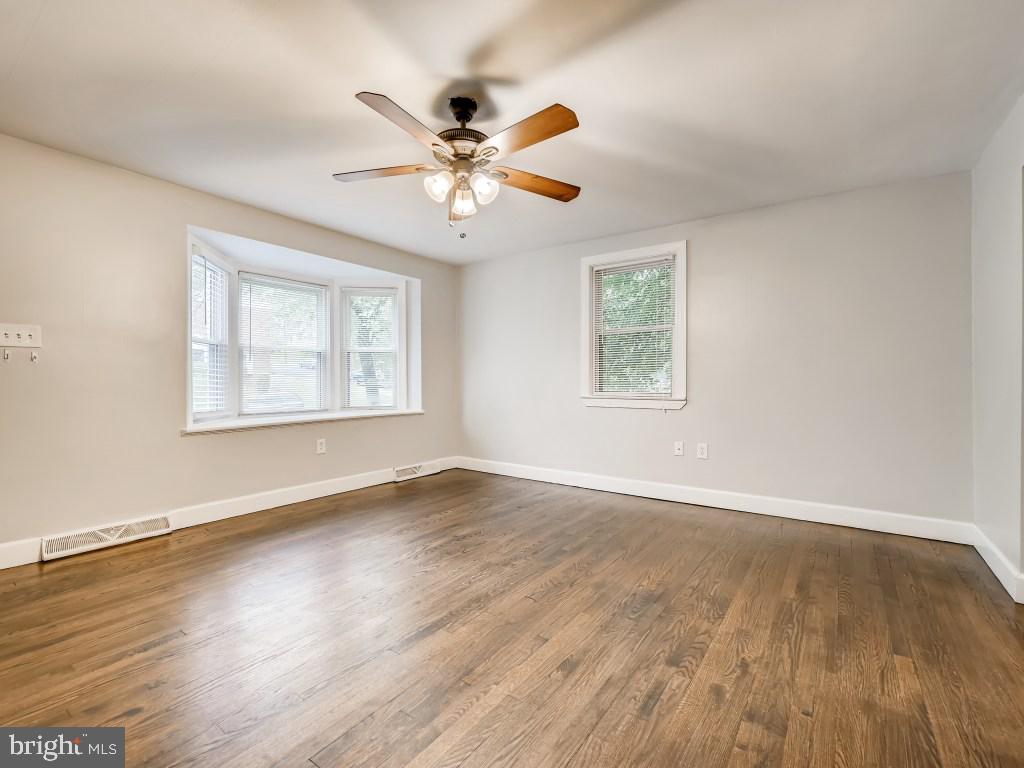 WEST HILLS - Residential