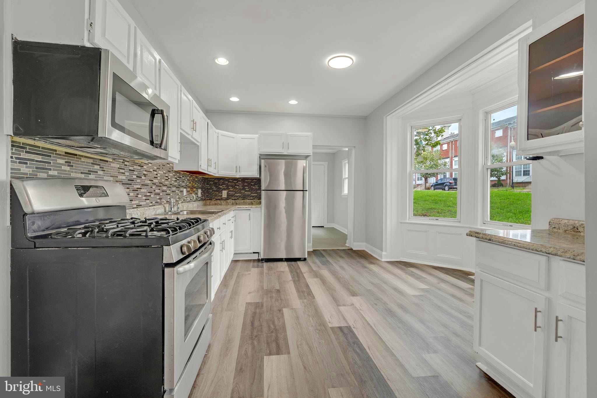 417 N MONTGOMERY STREET