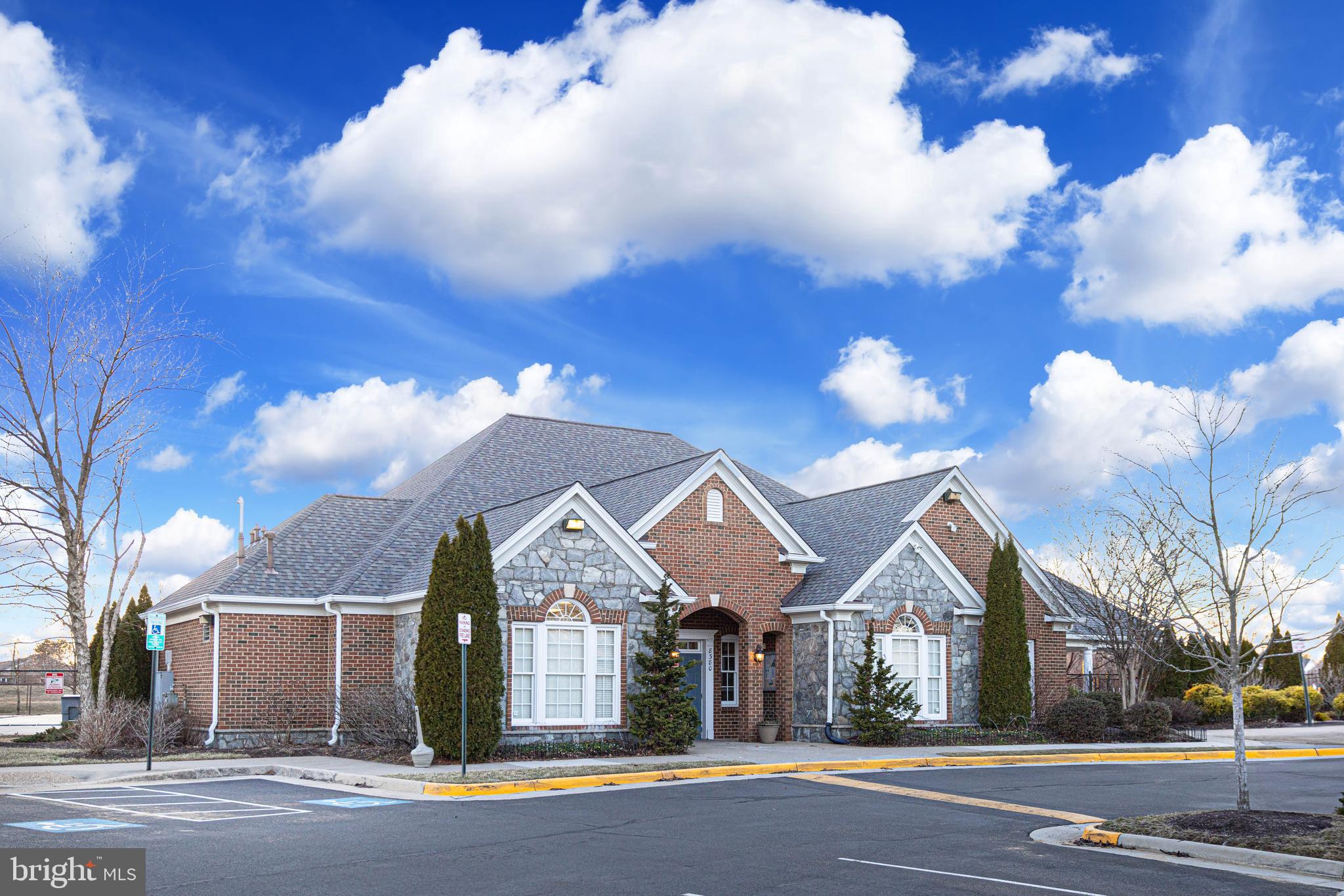 LAUREL HILL - Residential