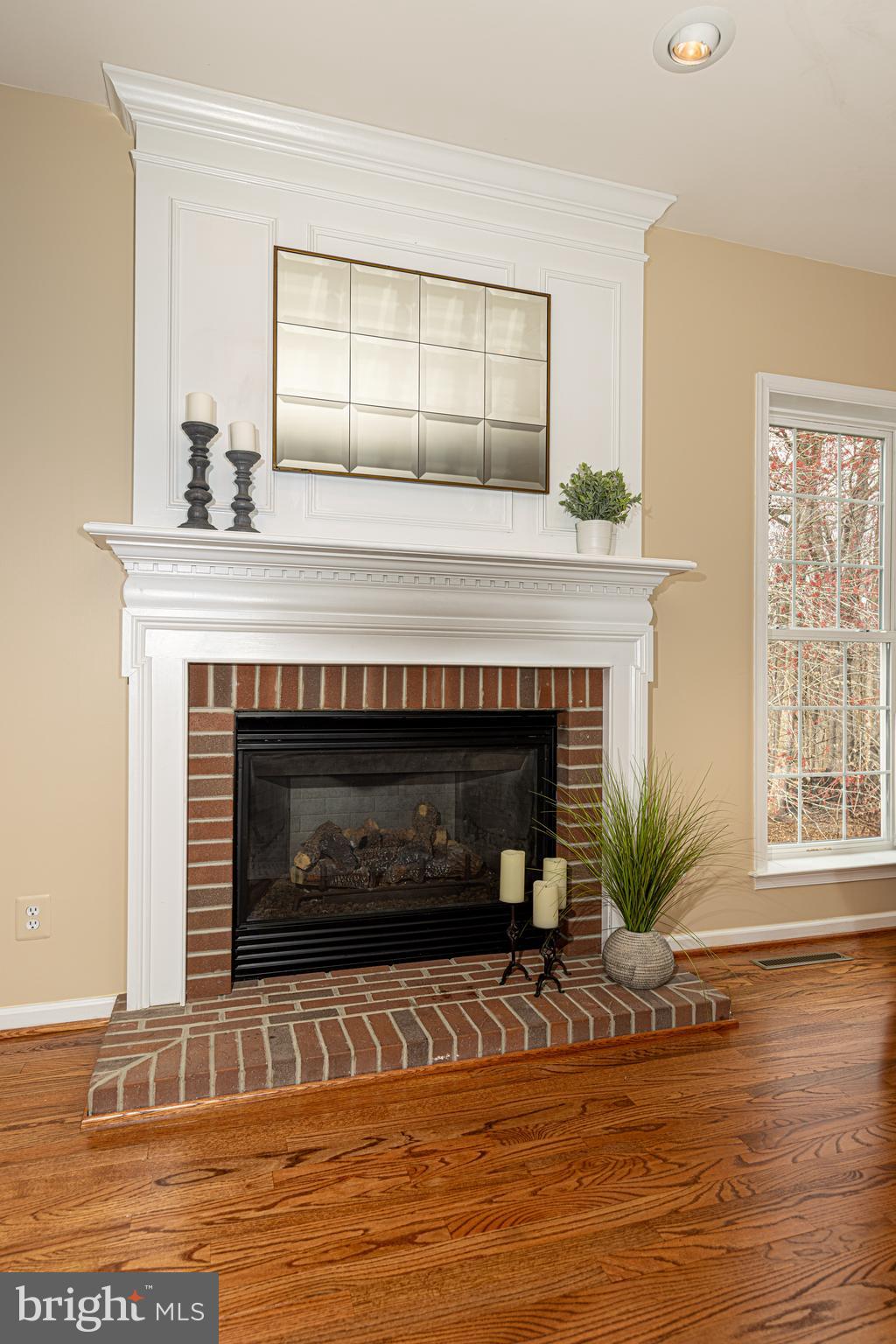 LAUREL HILL - Residential