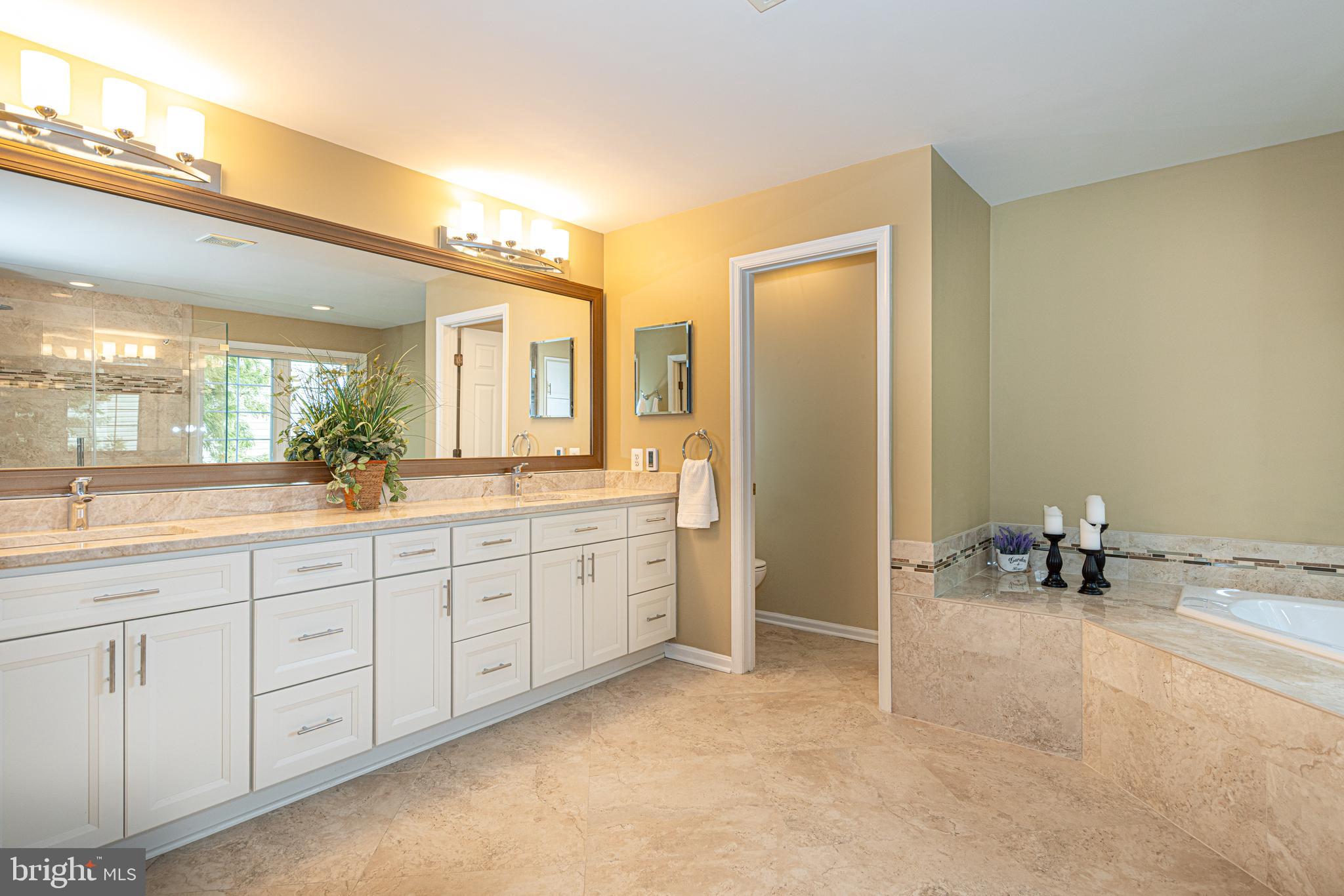 LAUREL HILL - Residential