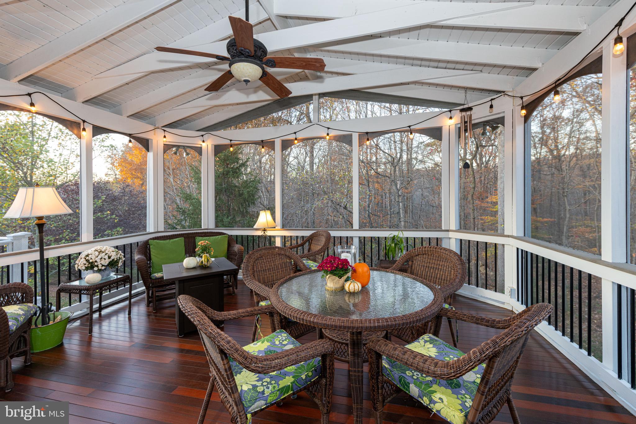 LAUREL HILL - Residential