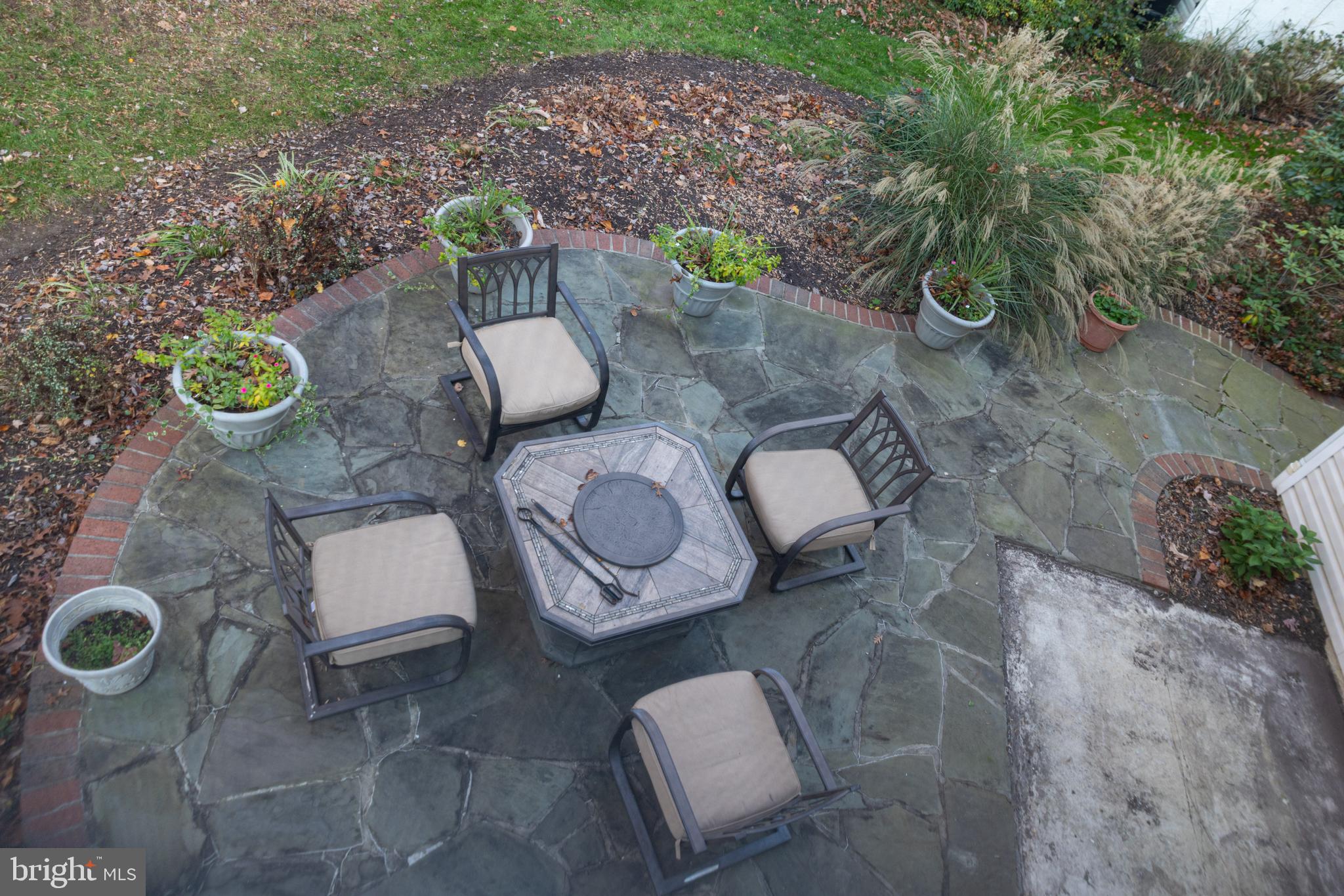 LAUREL HILL - Residential