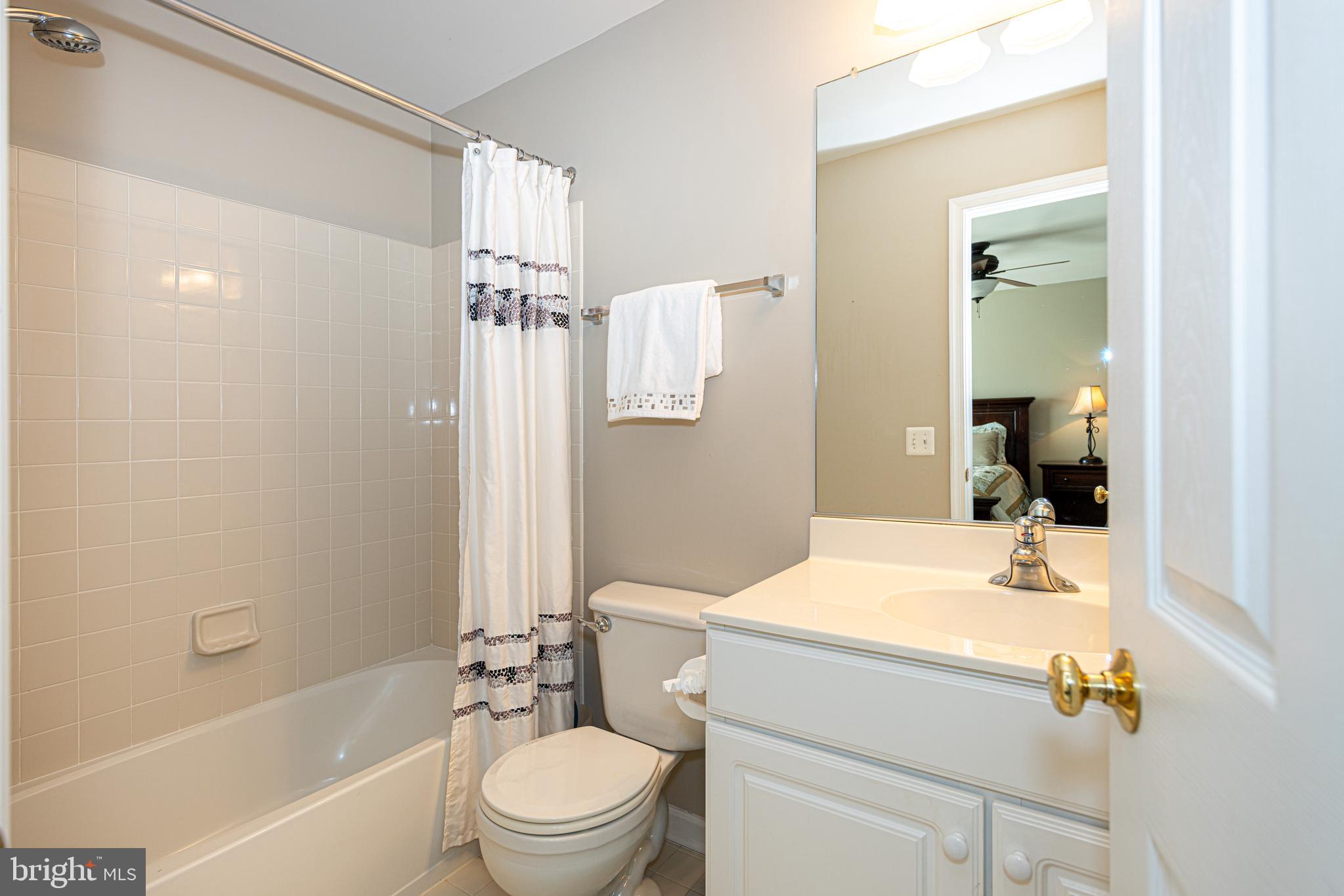 LAUREL HILL - Residential