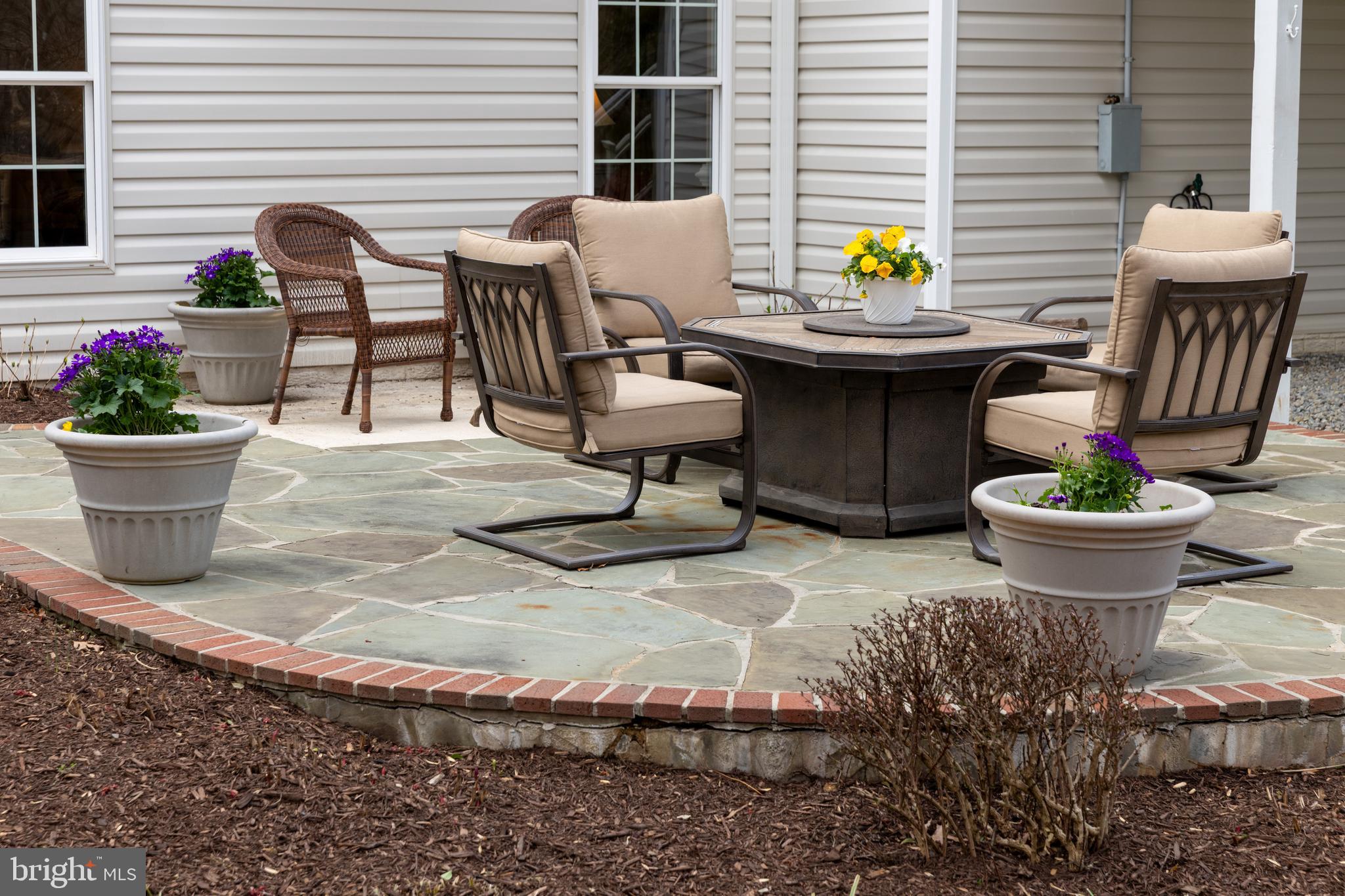 LAUREL HILL - Residential