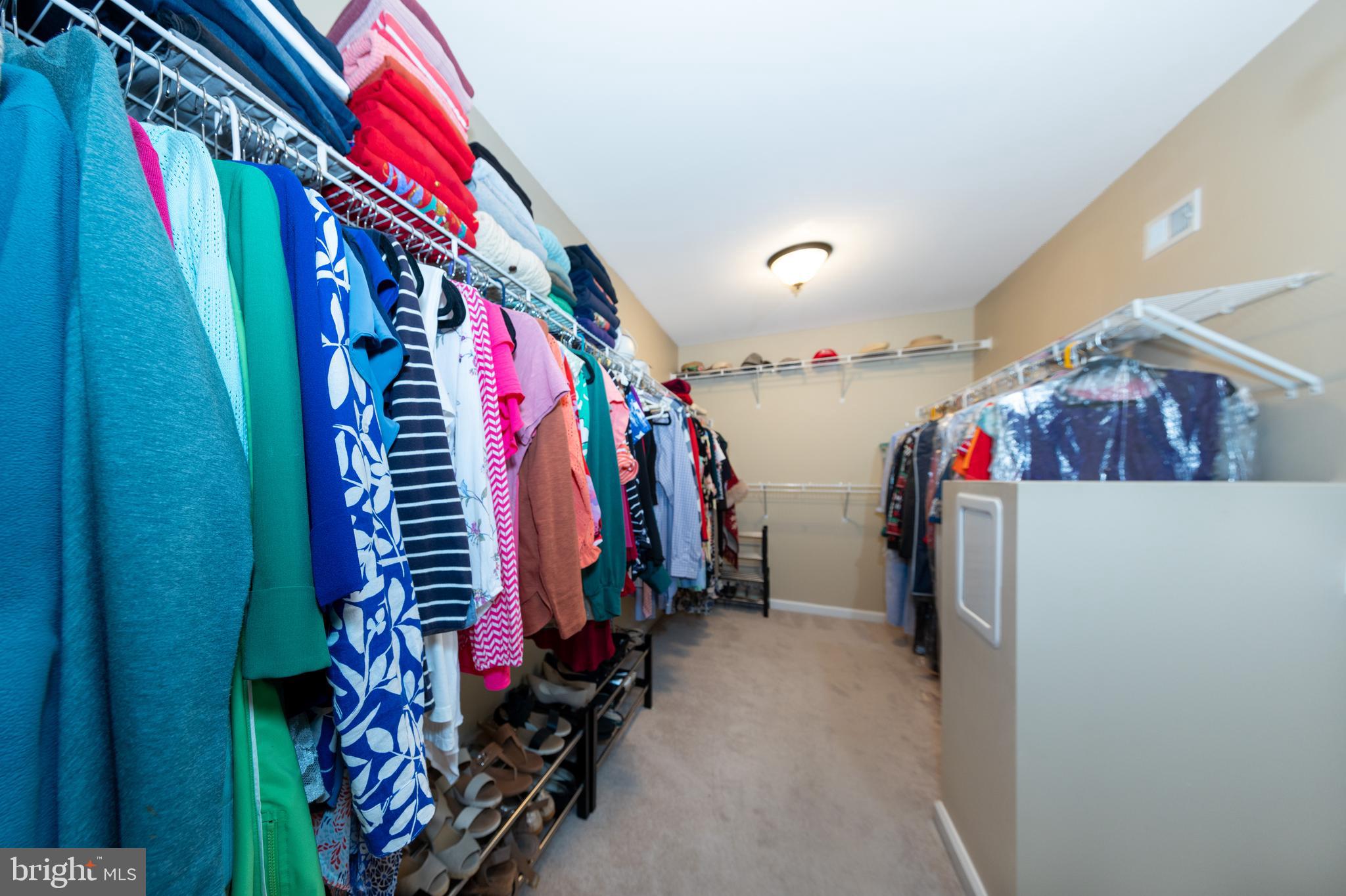 LAUREL HILL - Residential