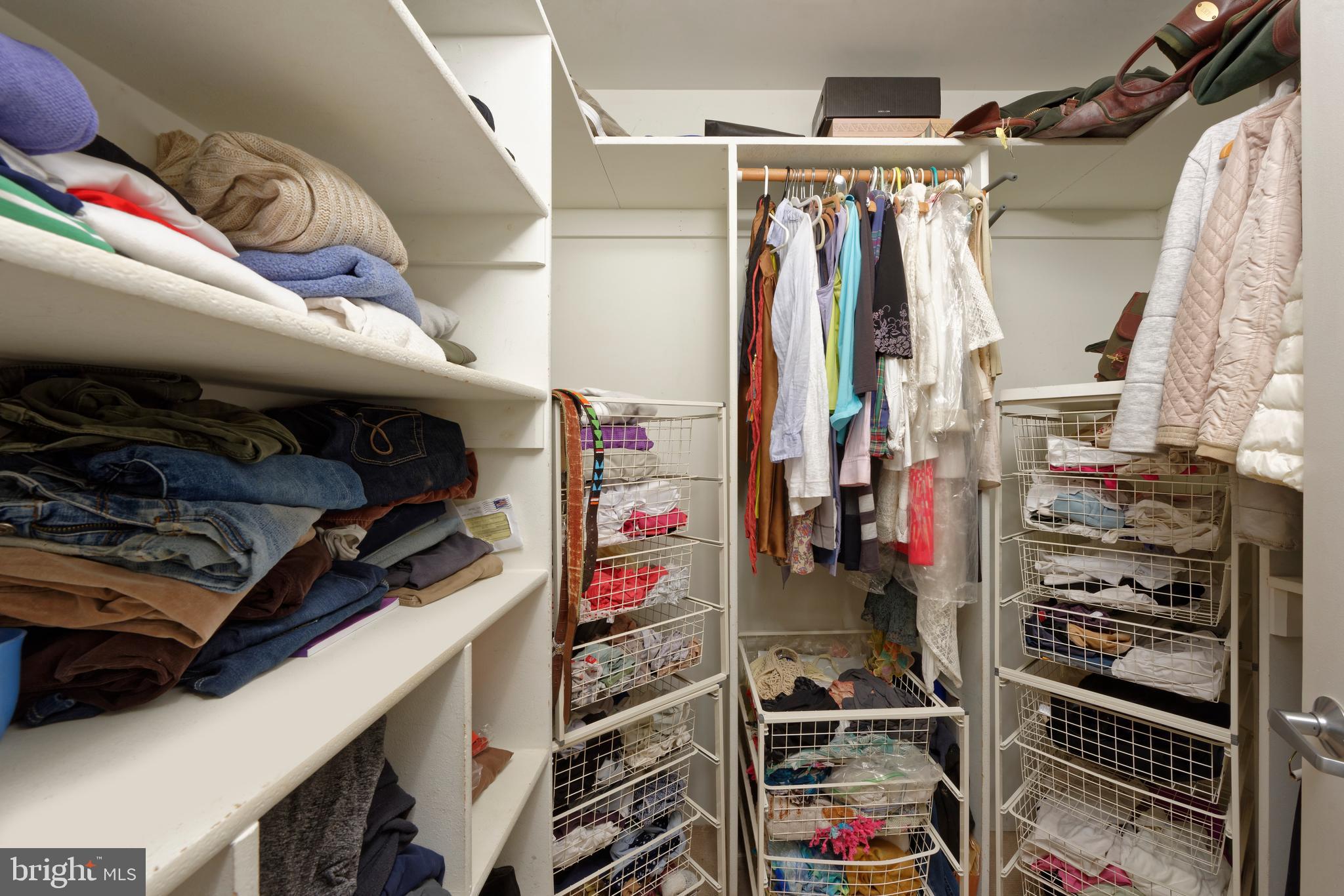 ALDIE MEADOWS - Residential