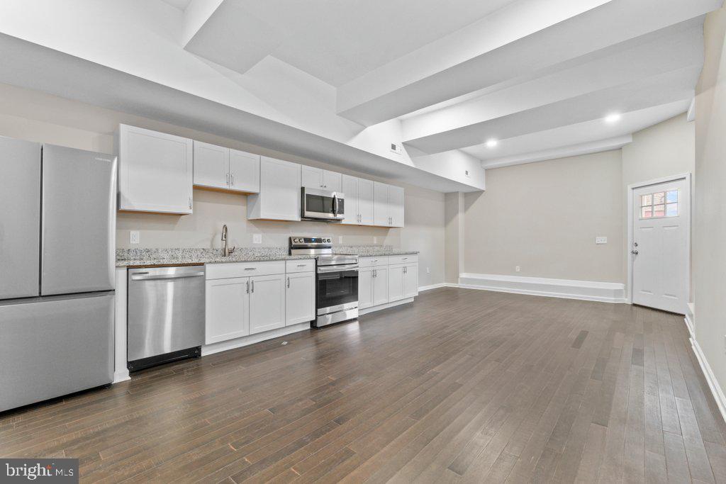 HOLLINS MARKET - Residential Income