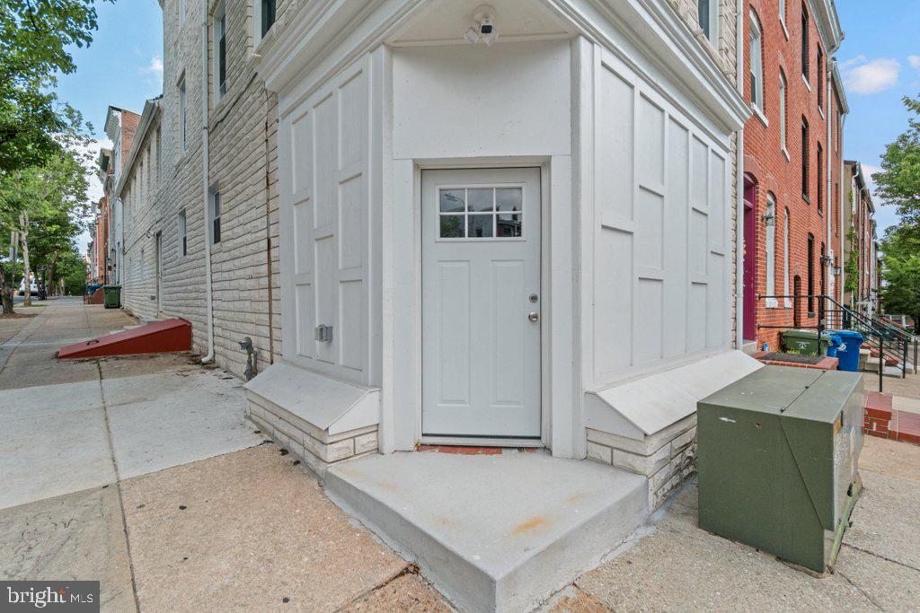 HOLLINS MARKET - Residential Income