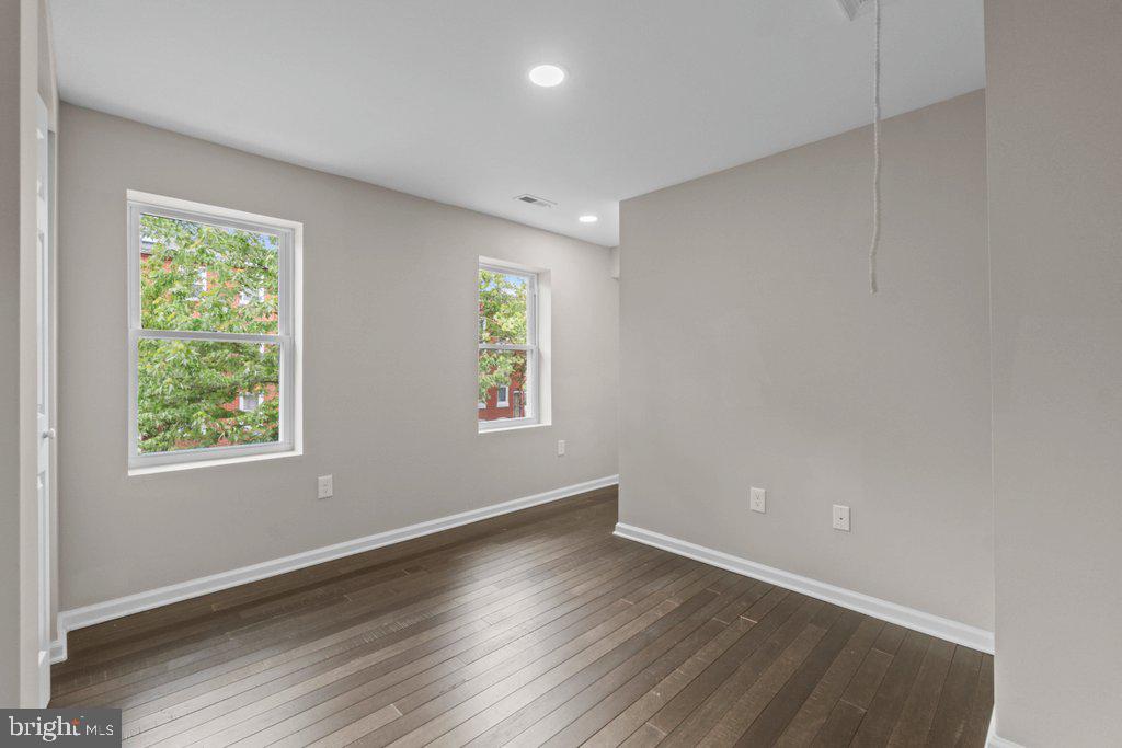 HOLLINS MARKET - Residential Income