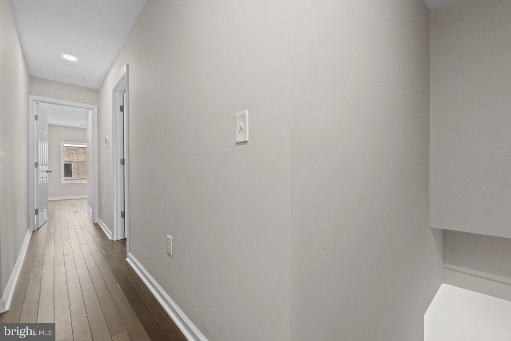 HOLLINS MARKET - Residential Income