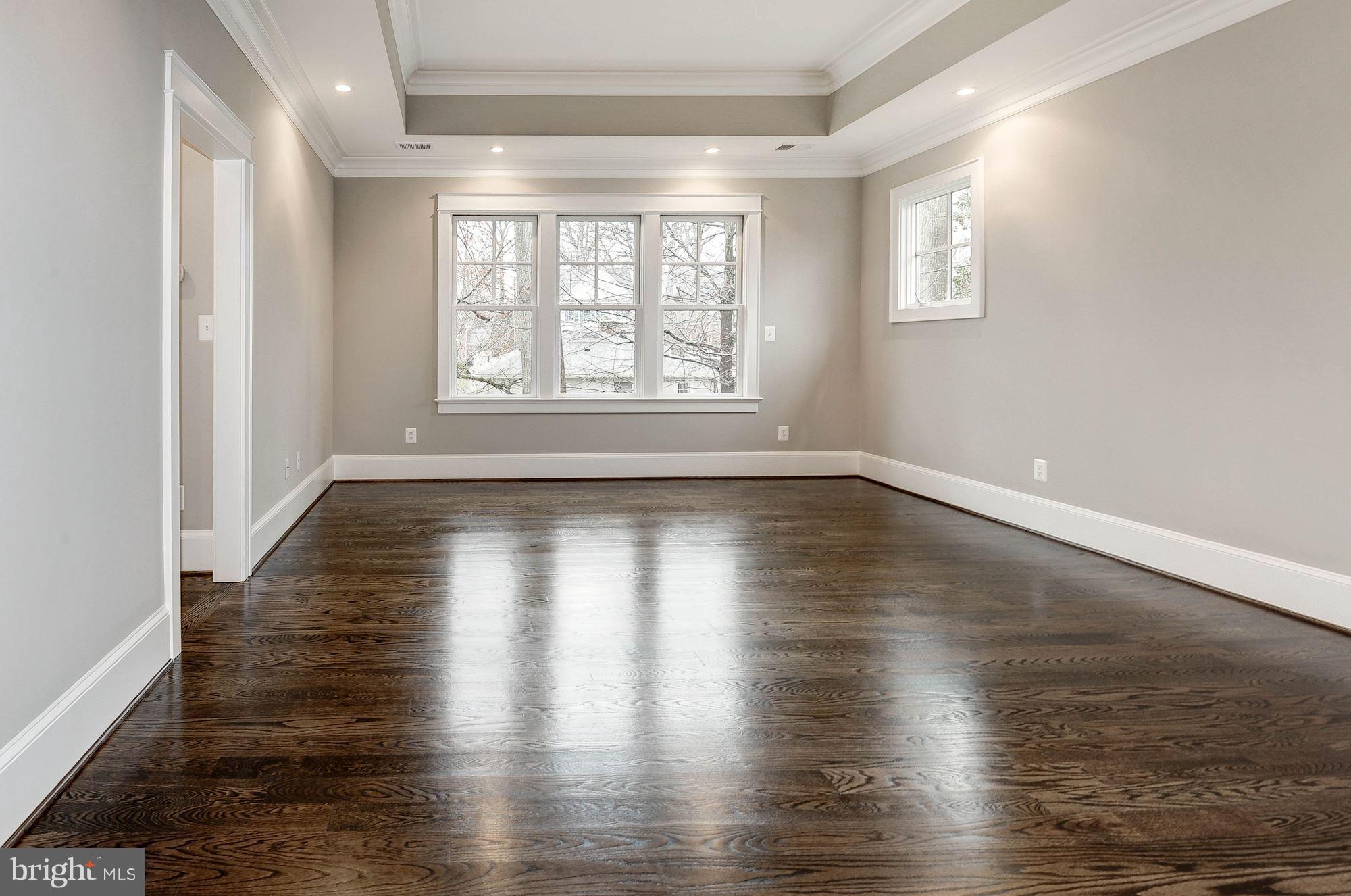 TUCKAHOE VILLAGE - Residential