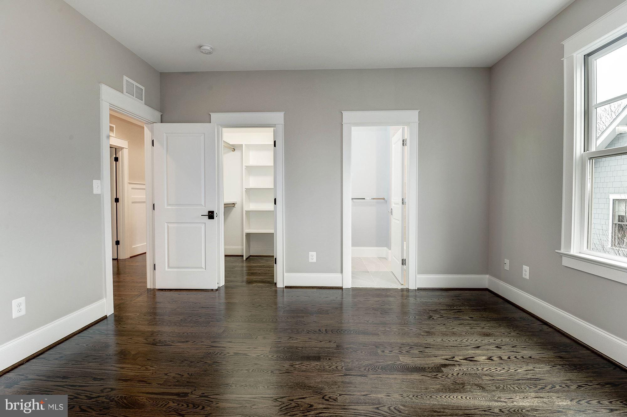 TUCKAHOE VILLAGE - Residential