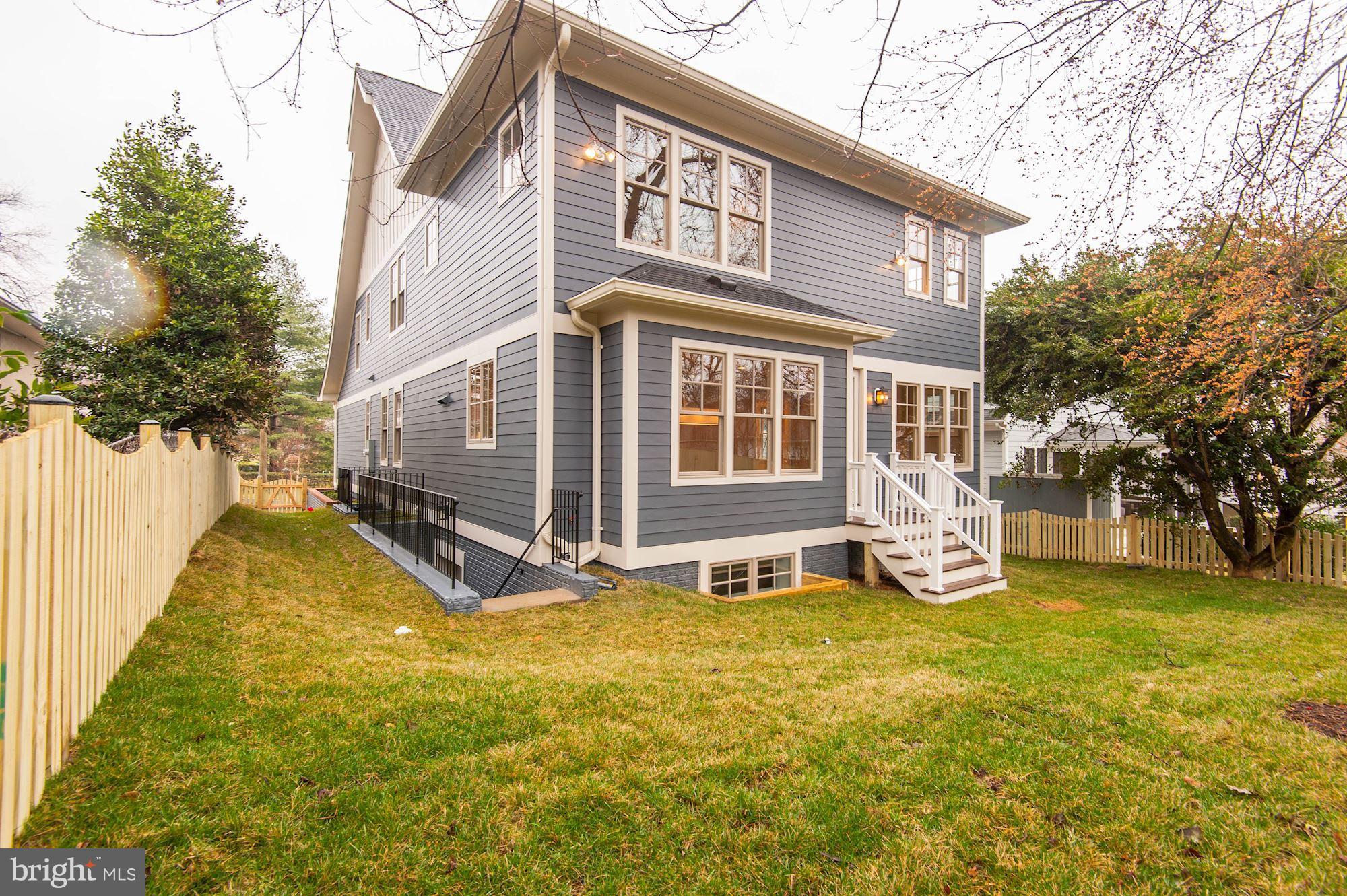 TUCKAHOE VILLAGE - Residential