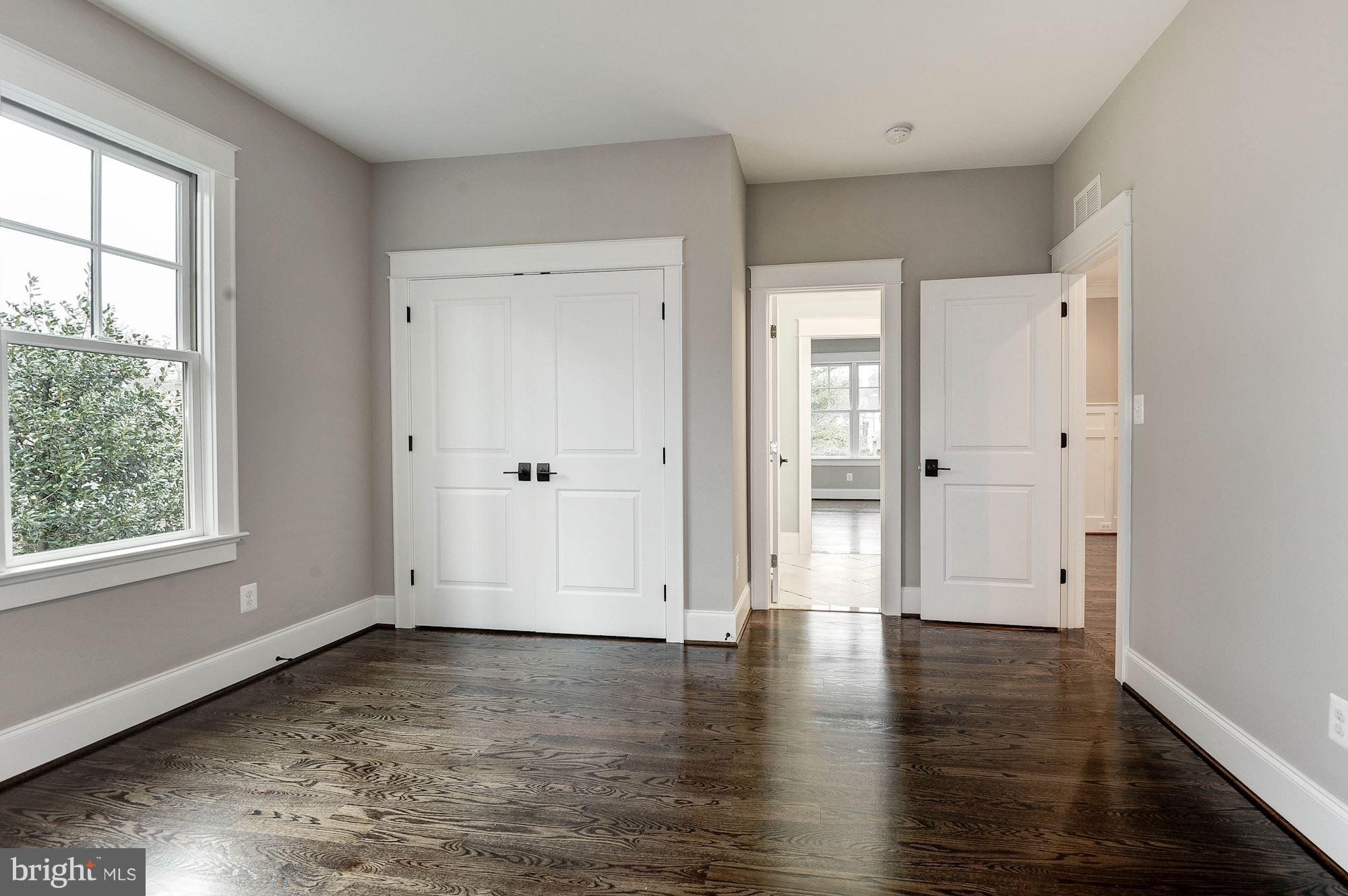 TUCKAHOE VILLAGE - Residential