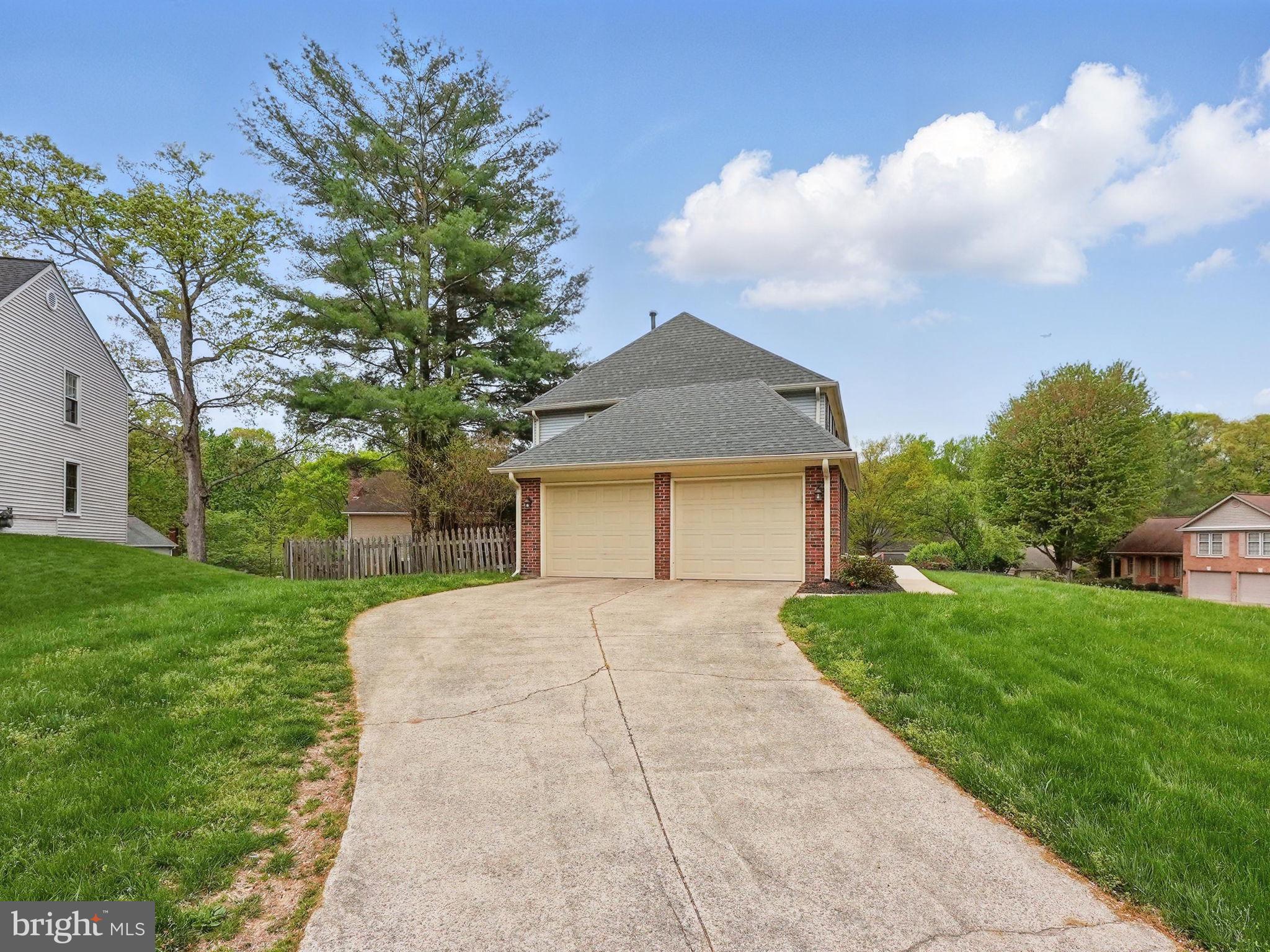 LAKEWOOD HILLS - Residential