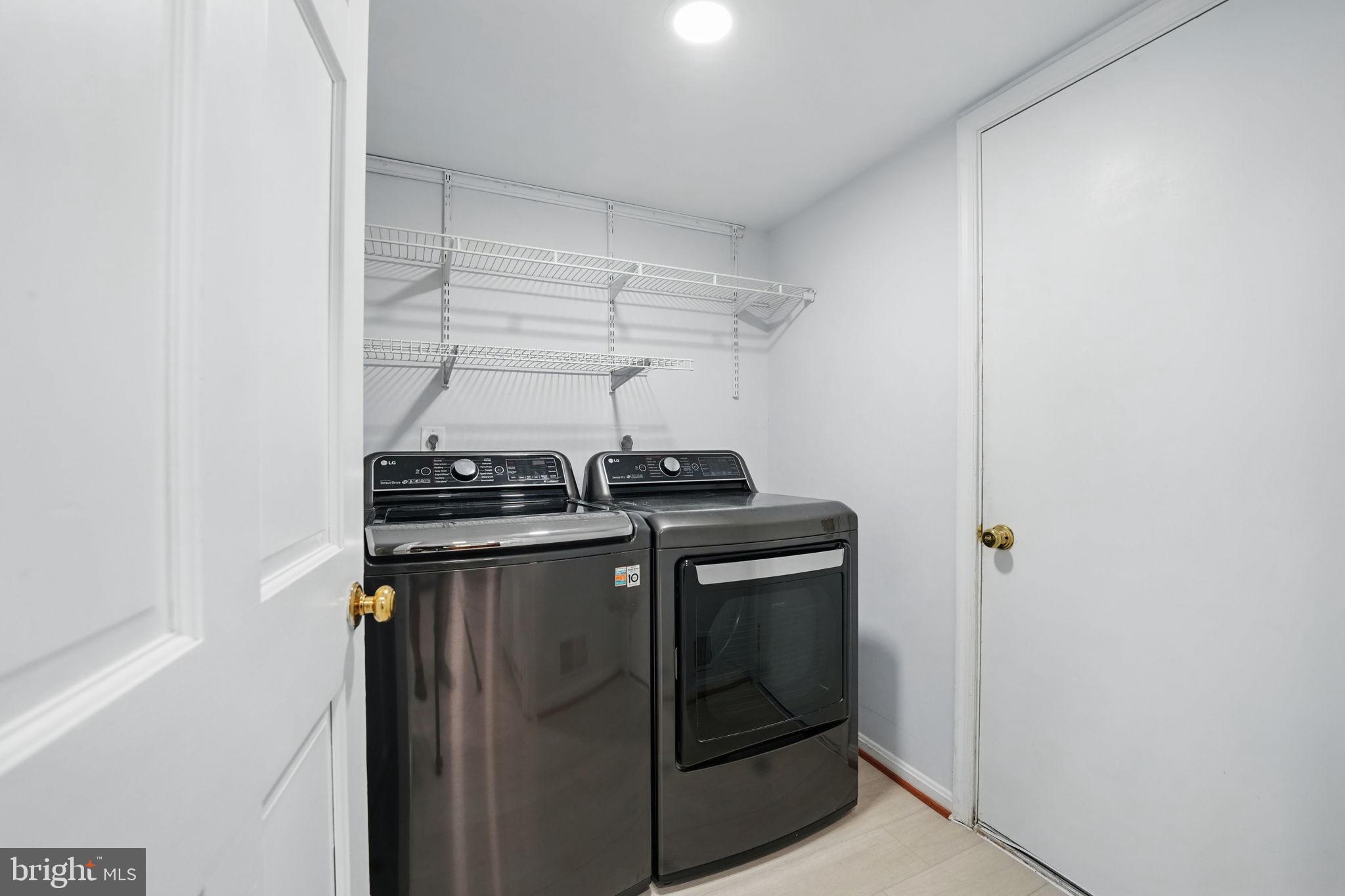 LAKEWOOD HILLS - Residential