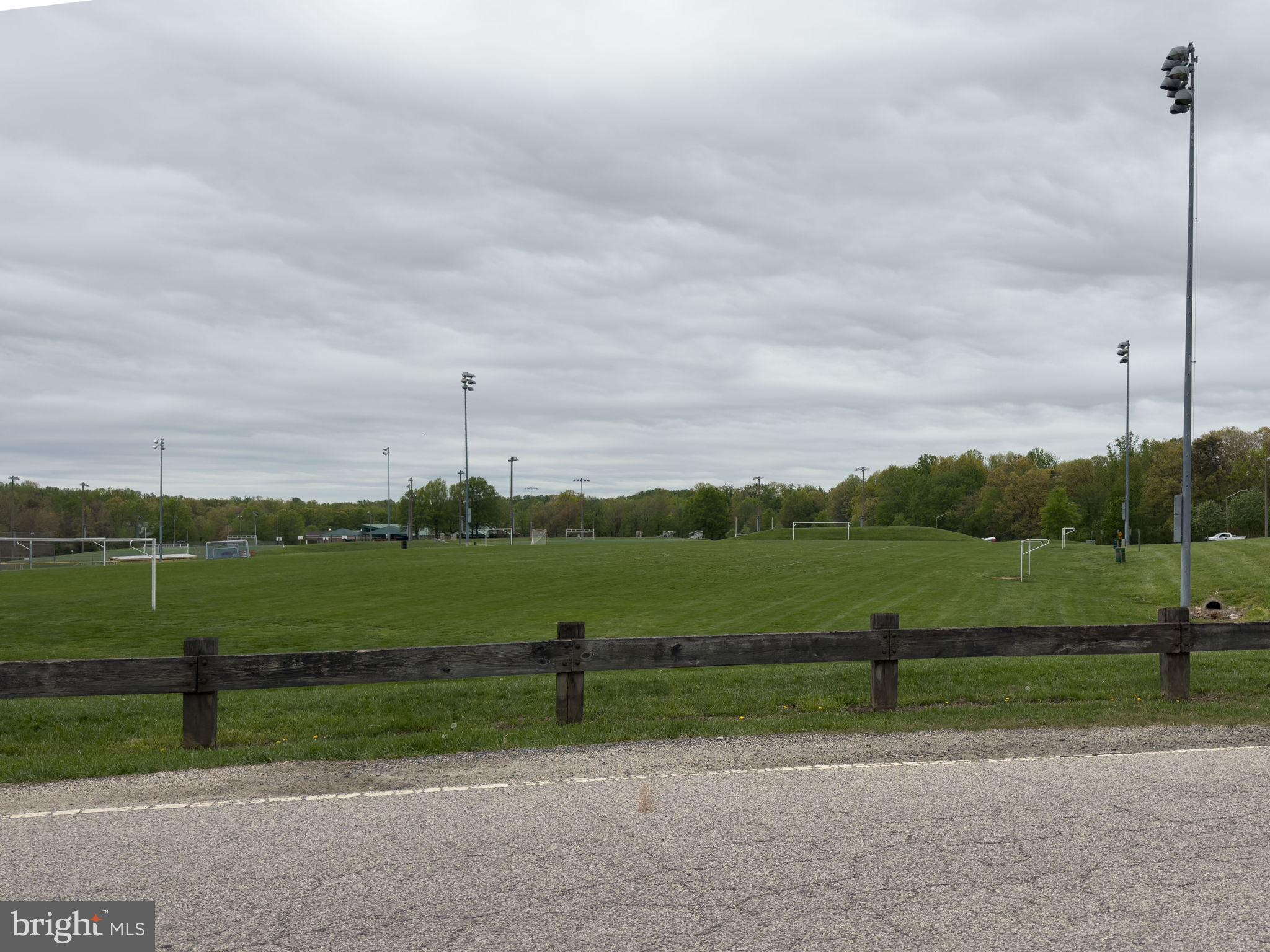 LAKEWOOD HILLS - Residential