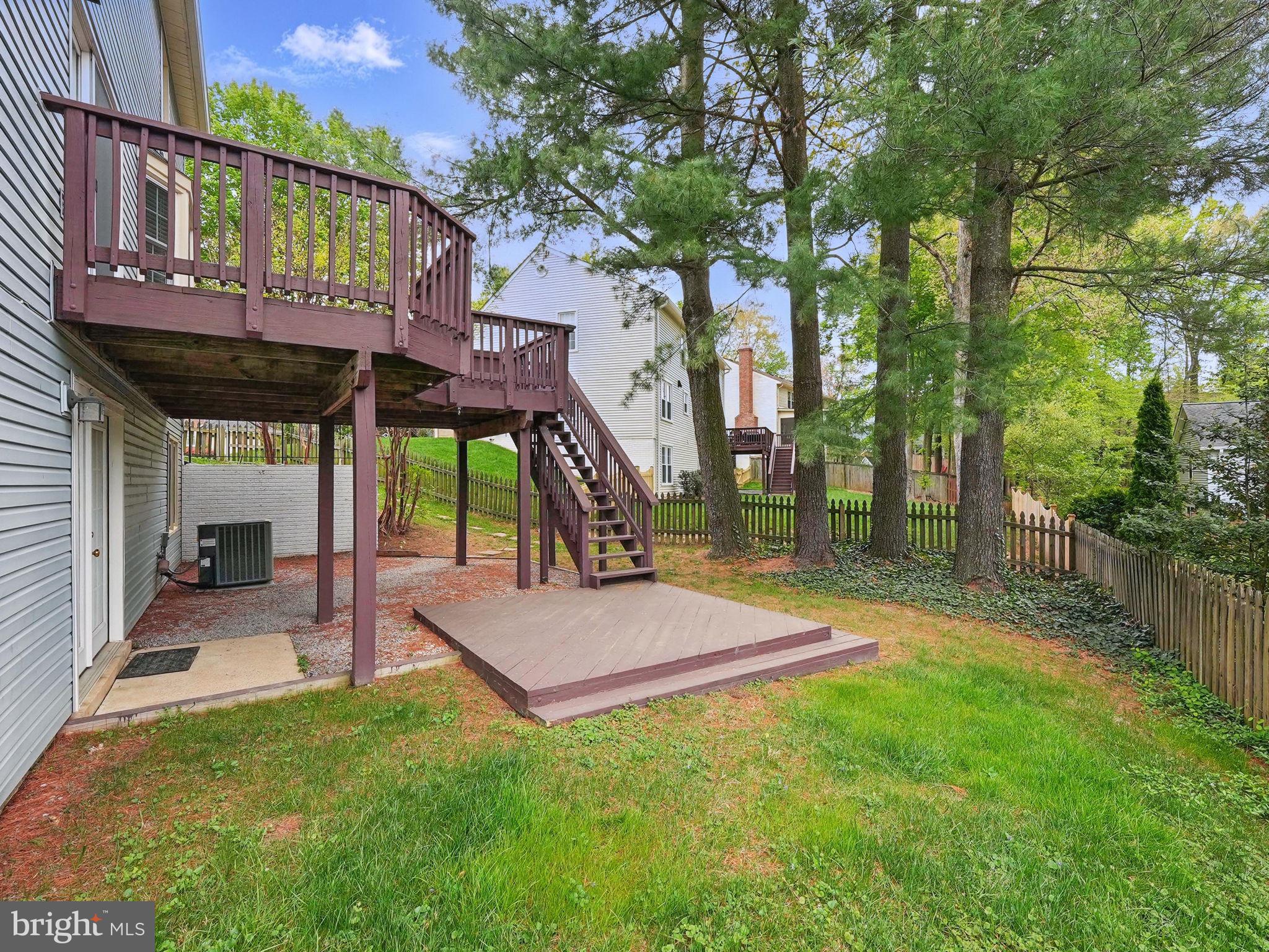 LAKEWOOD HILLS - Residential