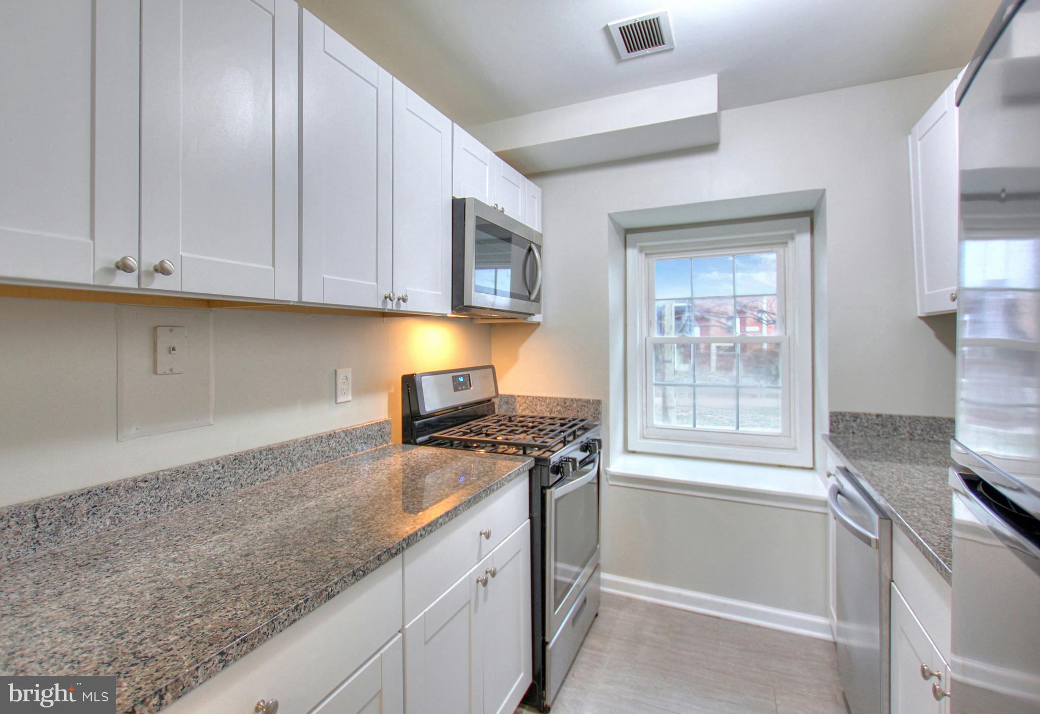 CHARLESTOWNE VILLAGE - Residential