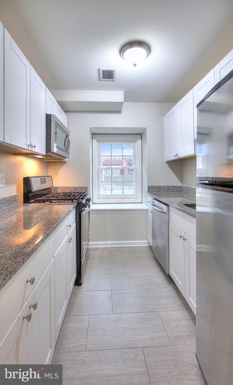 CHARLESTOWNE VILLAGE - Residential