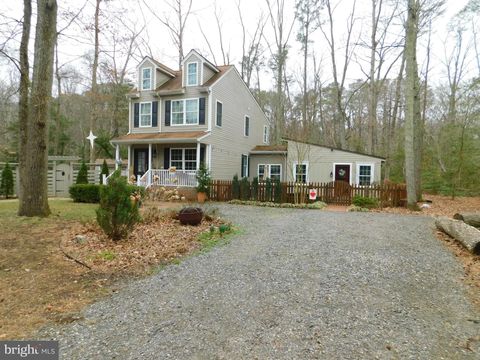 Homes For Sale - 1101 Albrough Boulevard<br/> COLONIAL BEACH, VA 22443