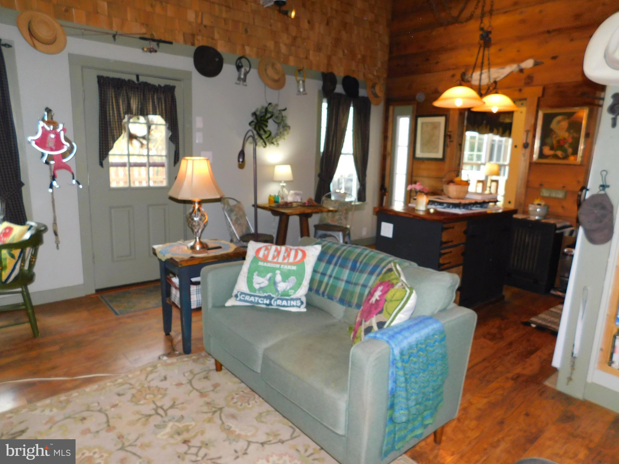 PLACID BAY EST ALBROUGH - Residential