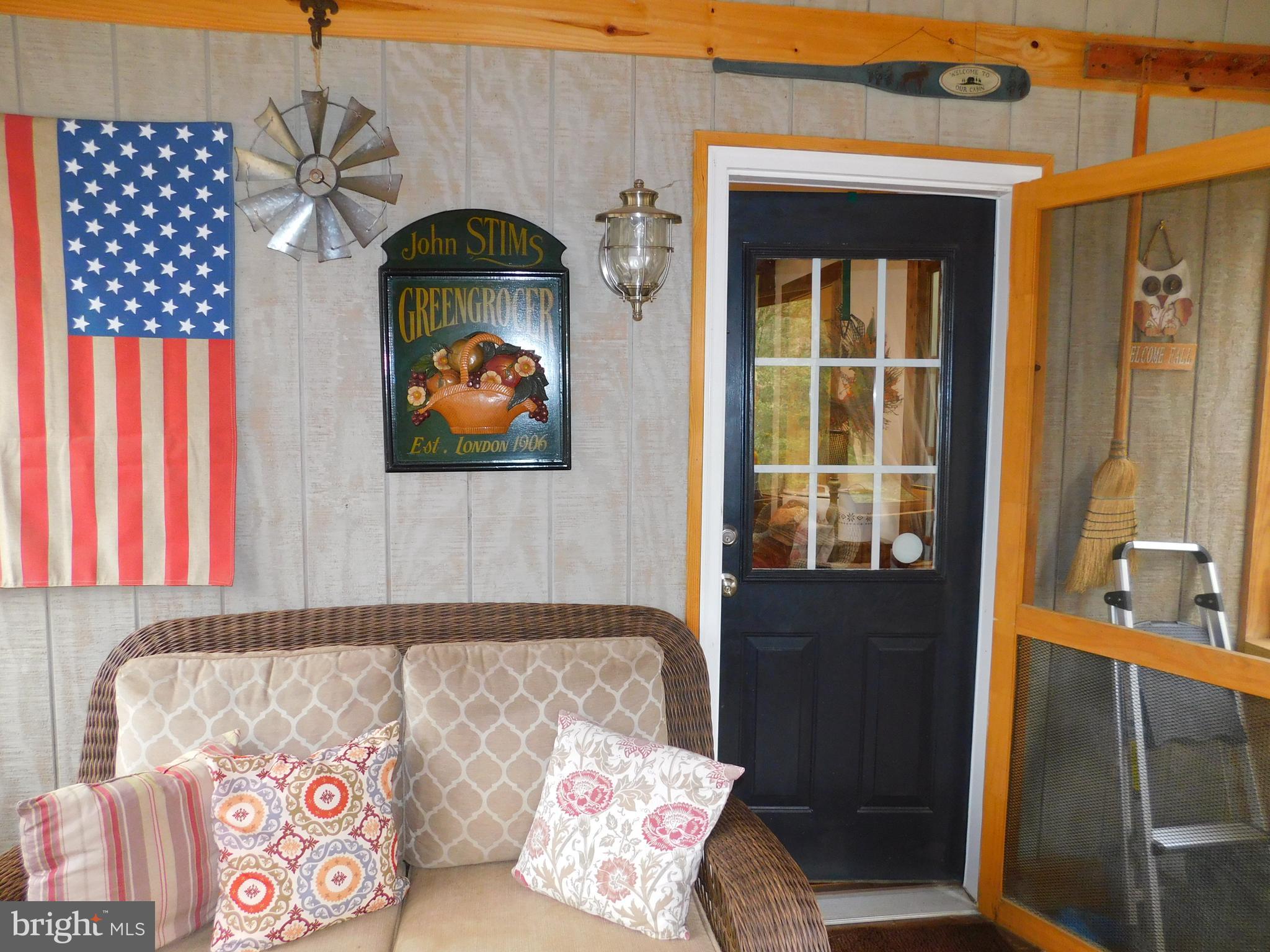 PLACID BAY EST ALBROUGH - Residential