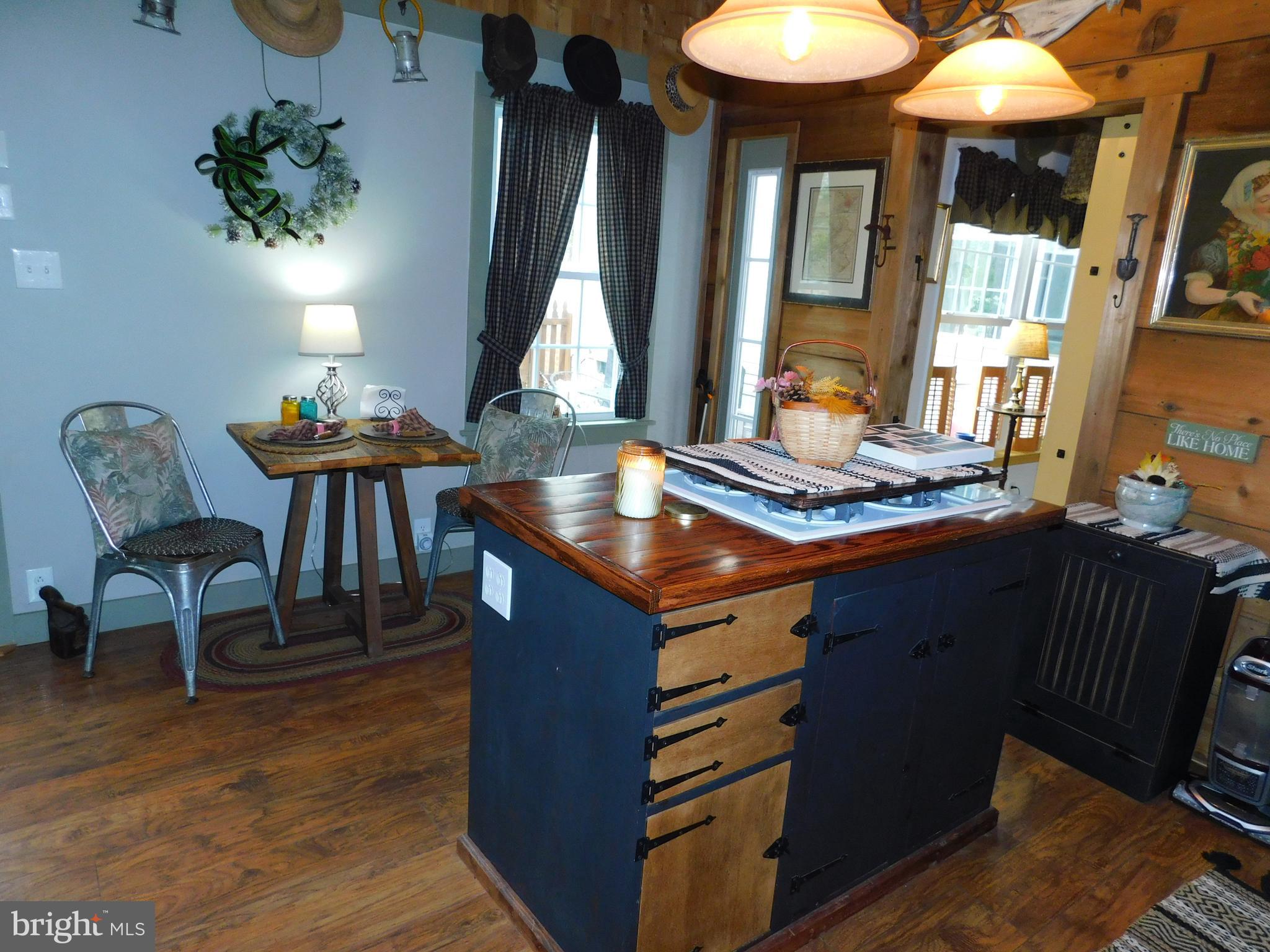 PLACID BAY EST ALBROUGH - Residential