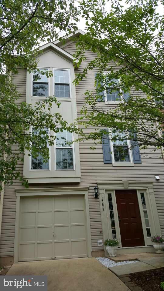 CENTER RIDGE - Residential Lease