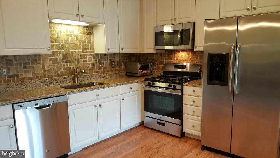 CENTER RIDGE - Residential Lease