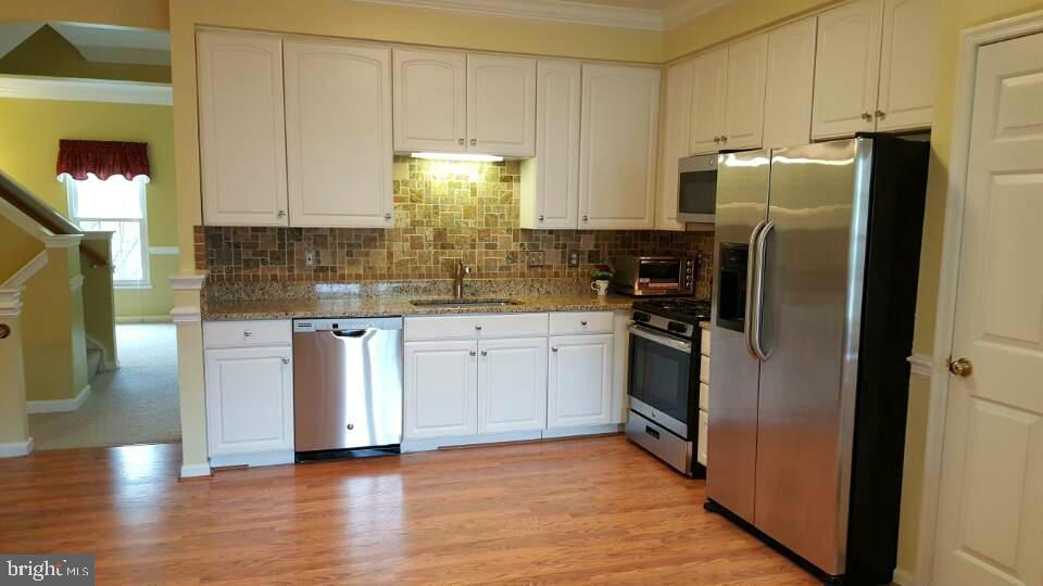 CENTER RIDGE - Residential Lease