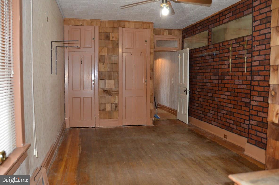 POTTSVILLE - Residential