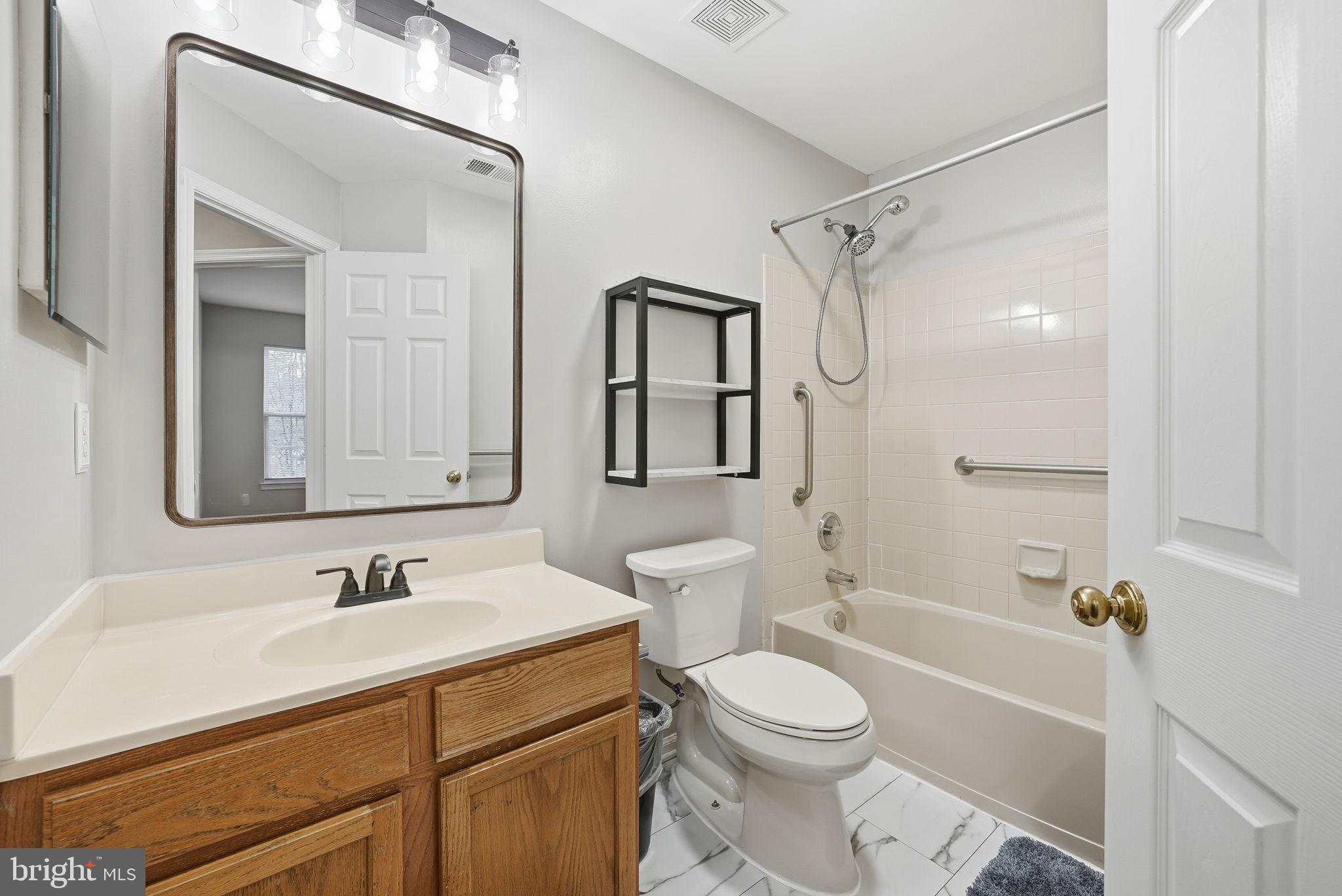 SYCAMORE HILL - Residential