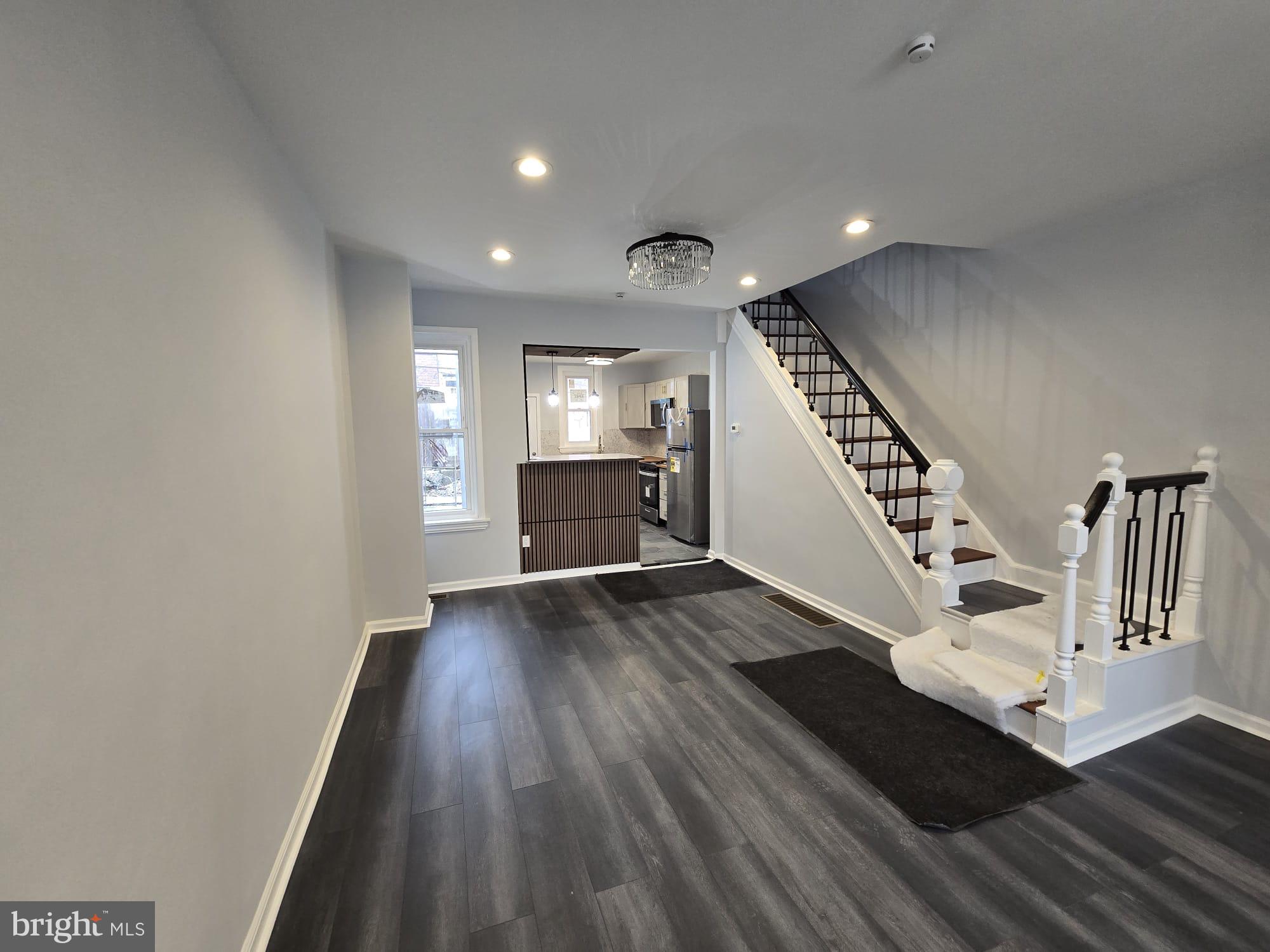 STRAWBERRY MANSION - Residential