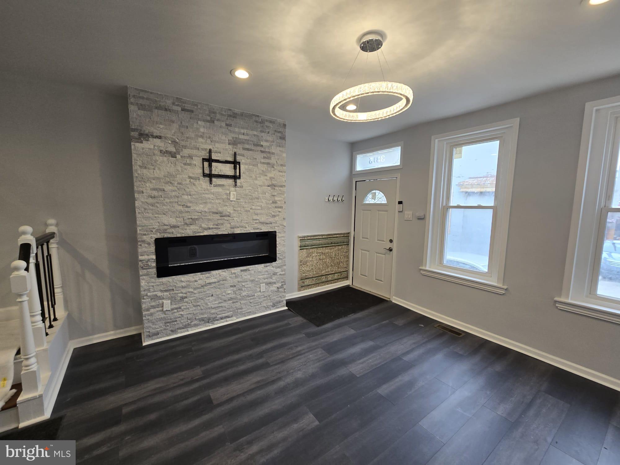 STRAWBERRY MANSION - Residential