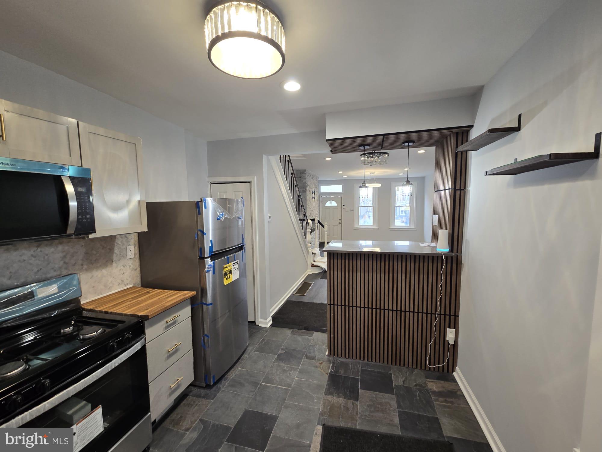 STRAWBERRY MANSION - Residential